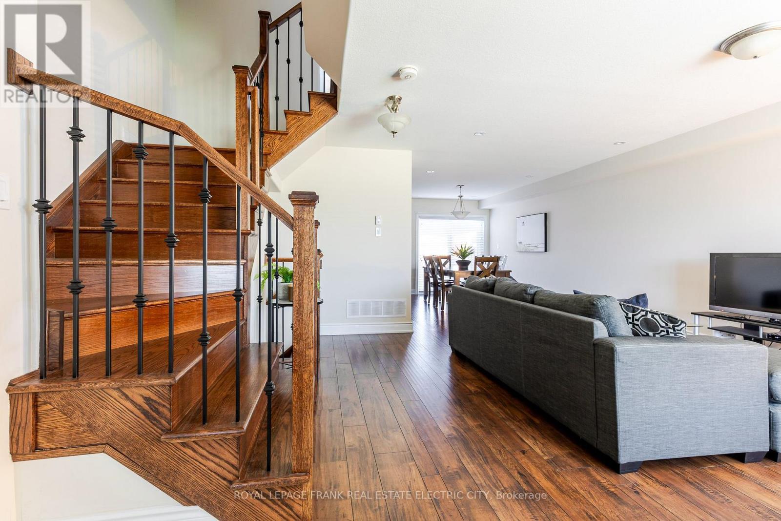 849 Broadway Boulevard, Peterborough, Ontario  K9H 0J1 - Photo 5 - X12440159