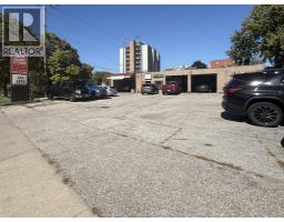 3414 WYANDOTTE STREET East, Windsor, Ontario