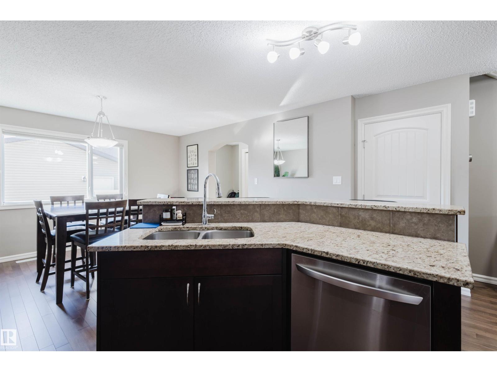 9428 212 St Nw, Edmonton, Alberta  T5T 4R3 - Photo 12 - E4460404