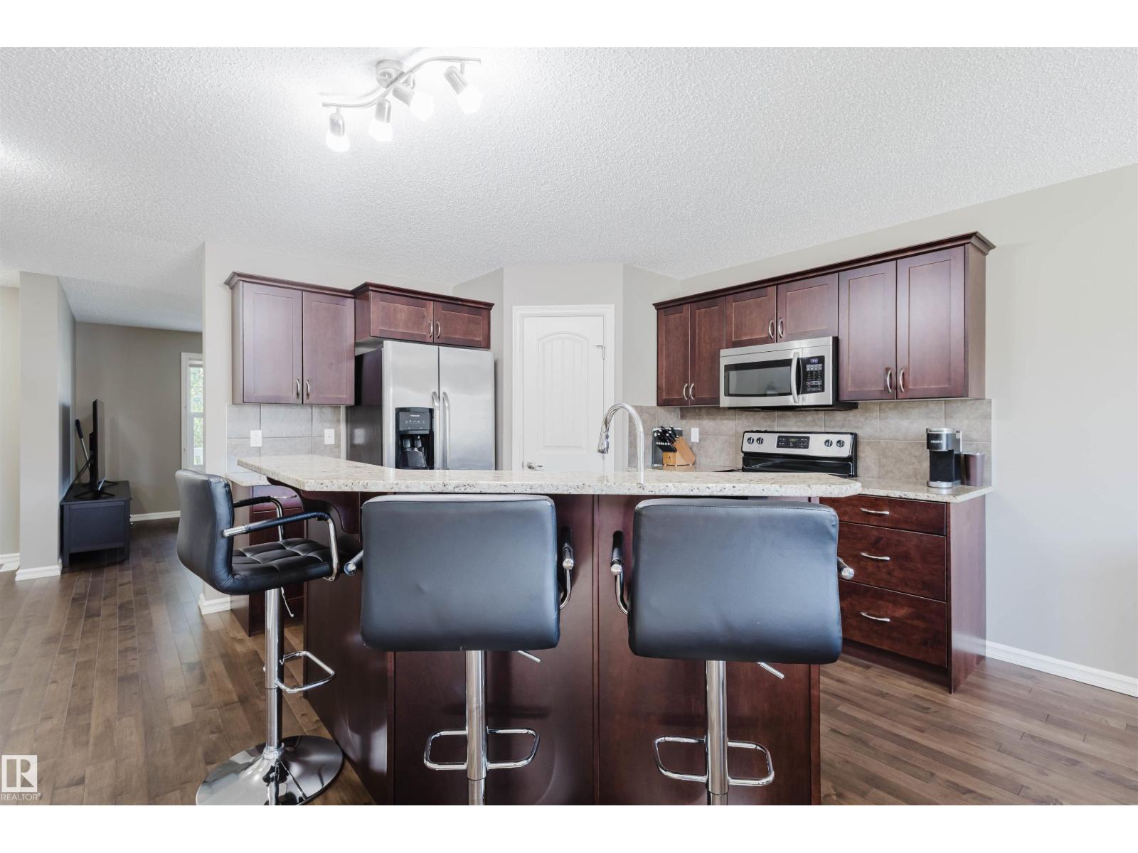 9428 212 St Nw, Edmonton, Alberta  T5T 4R3 - Photo 4 - E4460404