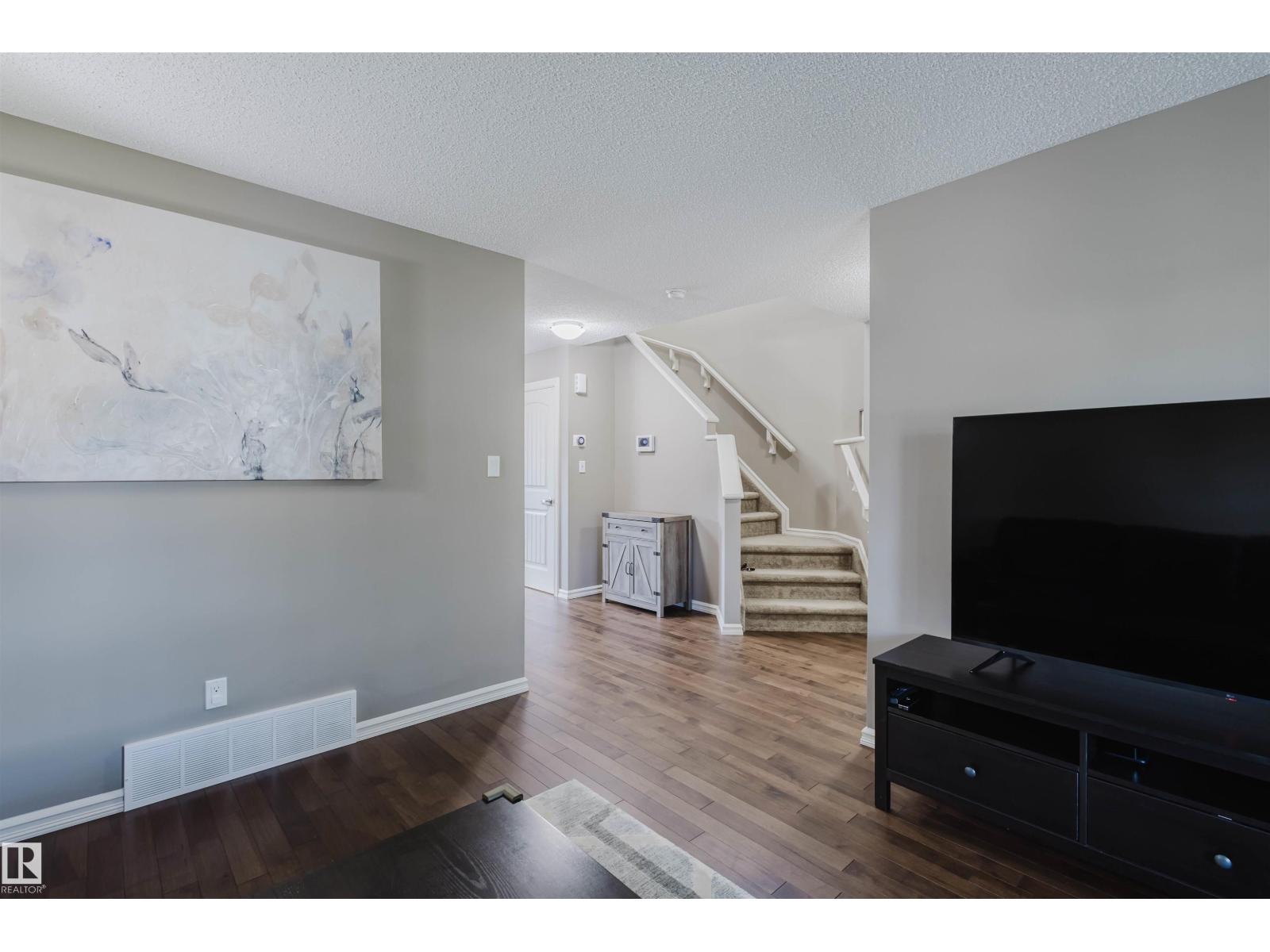 9428 212 St Nw, Edmonton, Alberta  T5T 4R3 - Photo 8 - E4460404