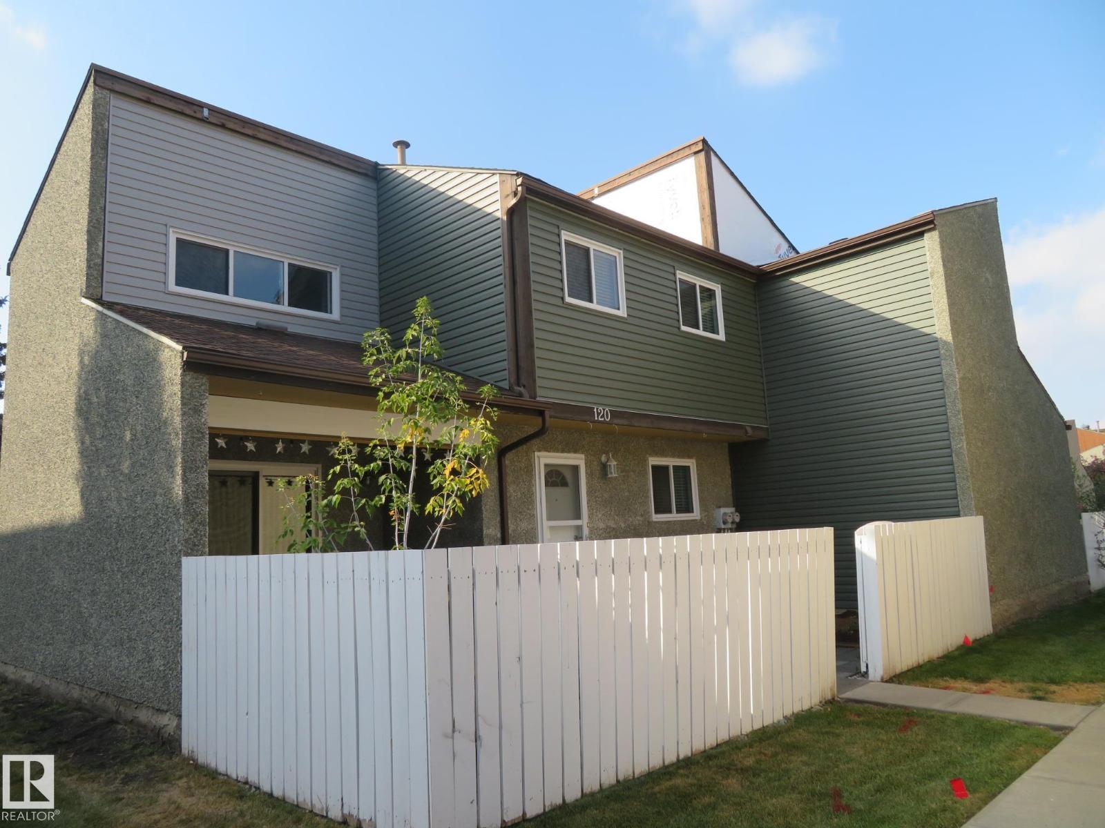 120 Kaskitayo Ct Nw, Edmonton, Alberta  T6J 3T3 - Photo 1 - E4460405