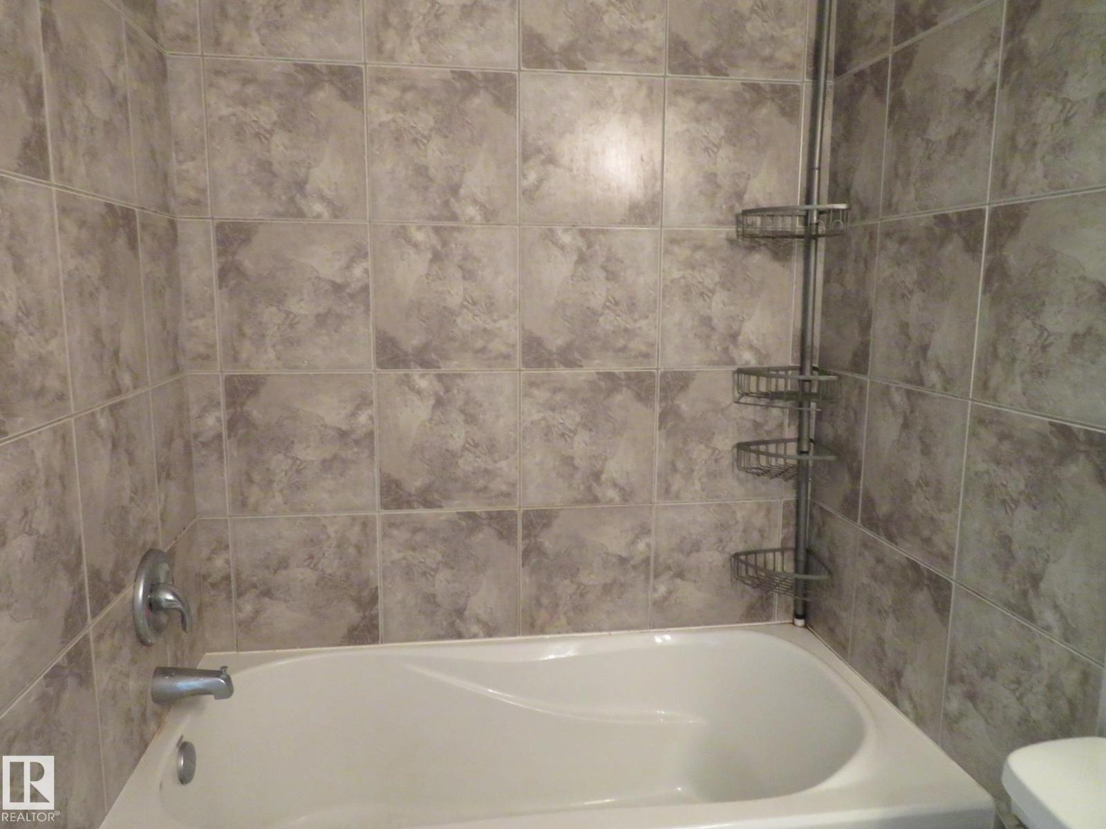 120 Kaskitayo Ct Nw, Edmonton, Alberta  T6J 3T3 - Photo 17 - E4460405