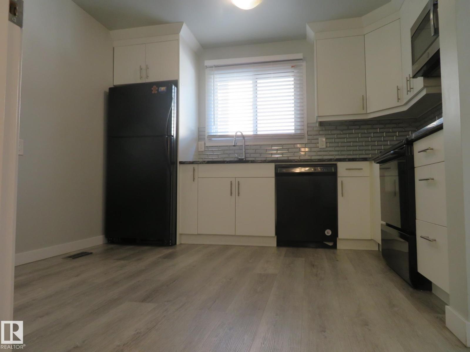 120 Kaskitayo Ct Nw, Edmonton, Alberta  T6J 3T3 - Photo 5 - E4460405