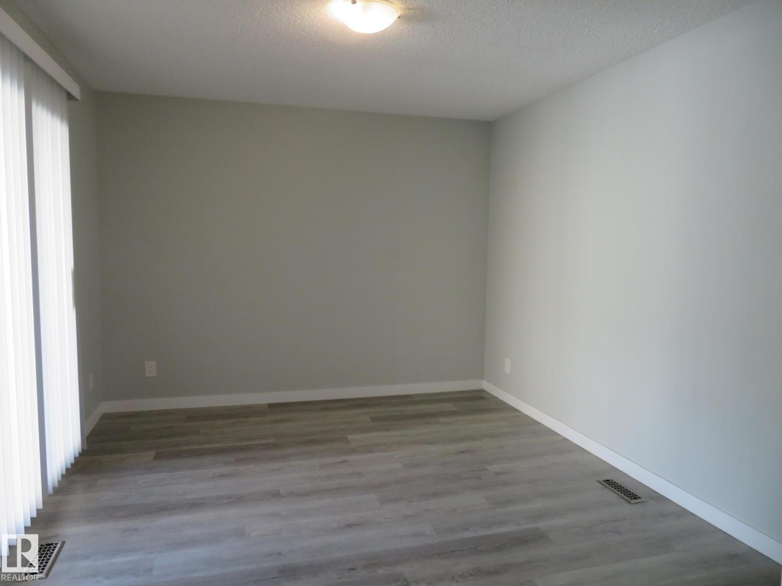 120 Kaskitayo Ct Nw, Edmonton, Alberta  T6J 3T3 - Photo 6 - E4460405