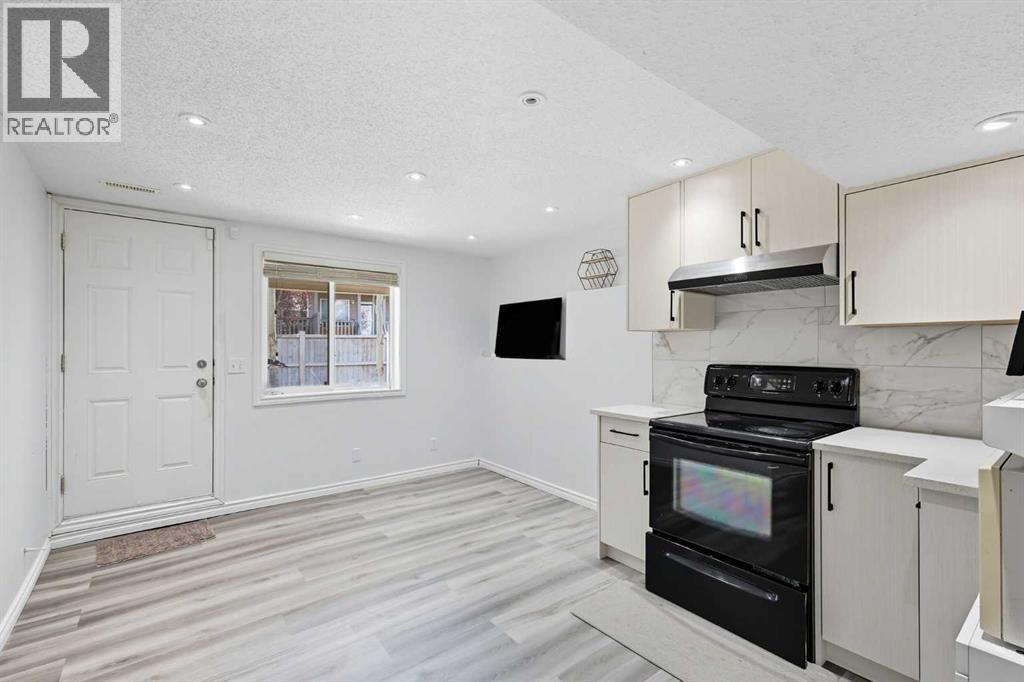 129 Luxstone Green Sw, Airdrie, Alberta  T3B 3B9 - Photo 35 - A2258165