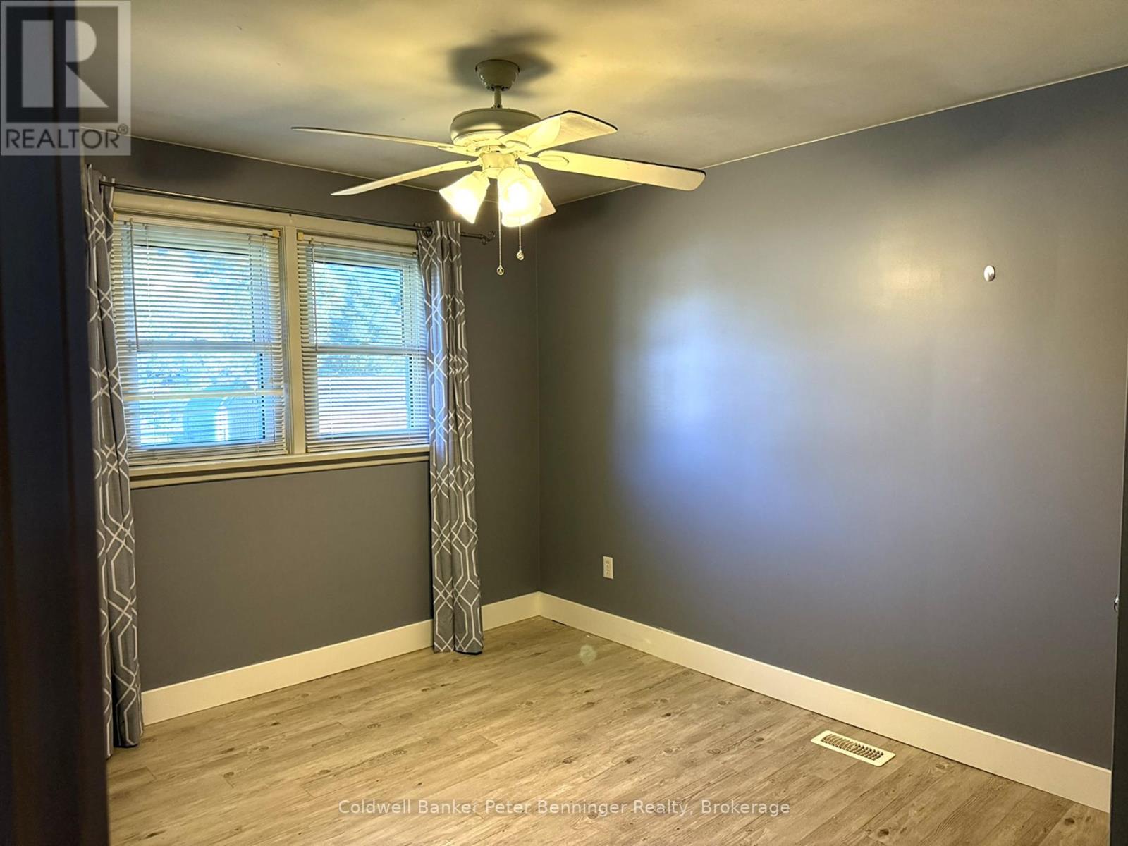 2 Elgin Street, Brockton, Ontario  N0G 2V0 - Photo 17 - X12438159
