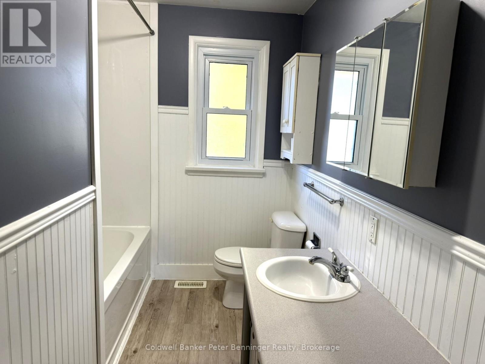 2 Elgin Street, Brockton, Ontario  N0G 2V0 - Photo 19 - X12438159