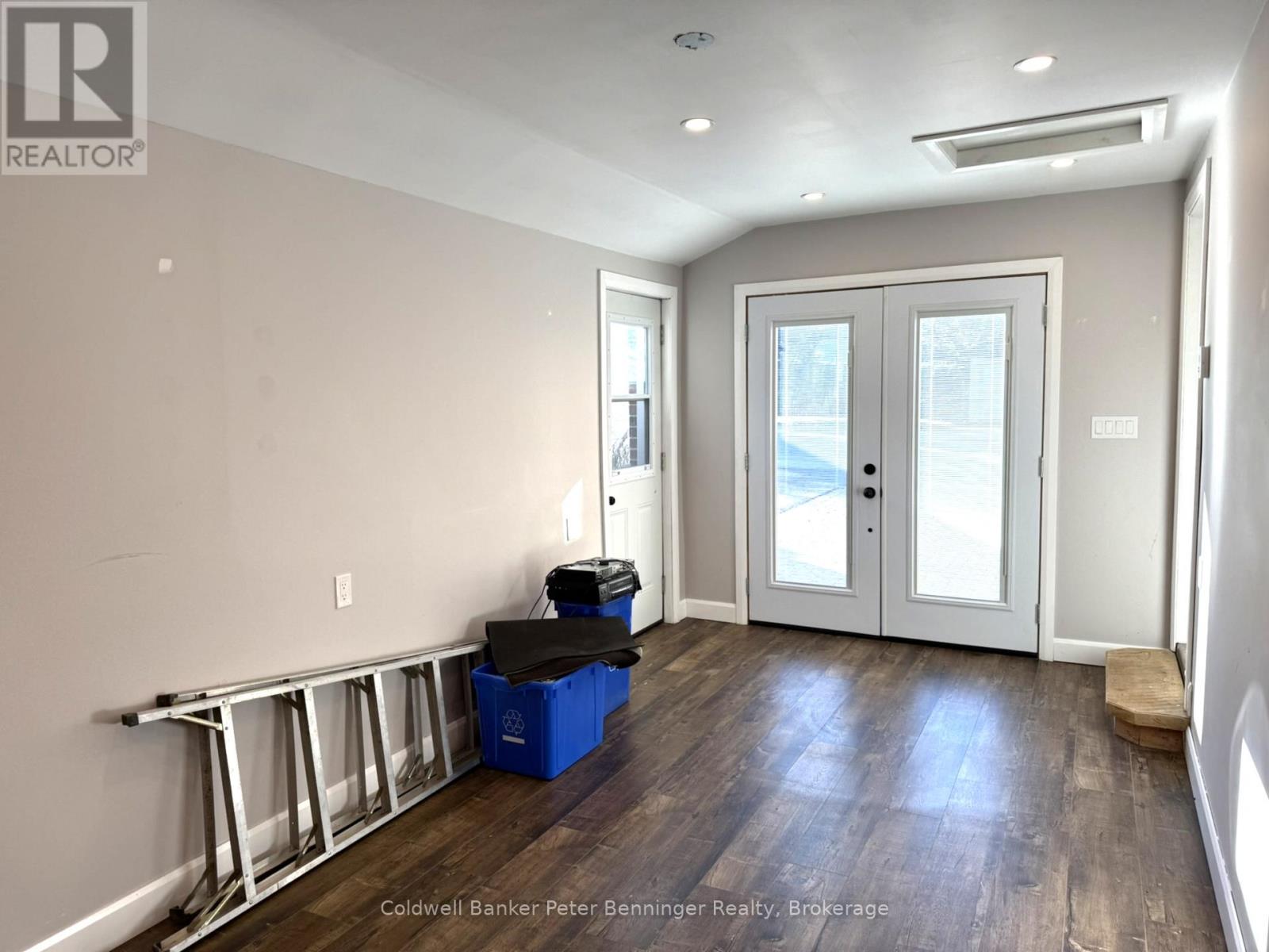 2 Elgin Street, Brockton, Ontario  N0G 2V0 - Photo 21 - X12438159