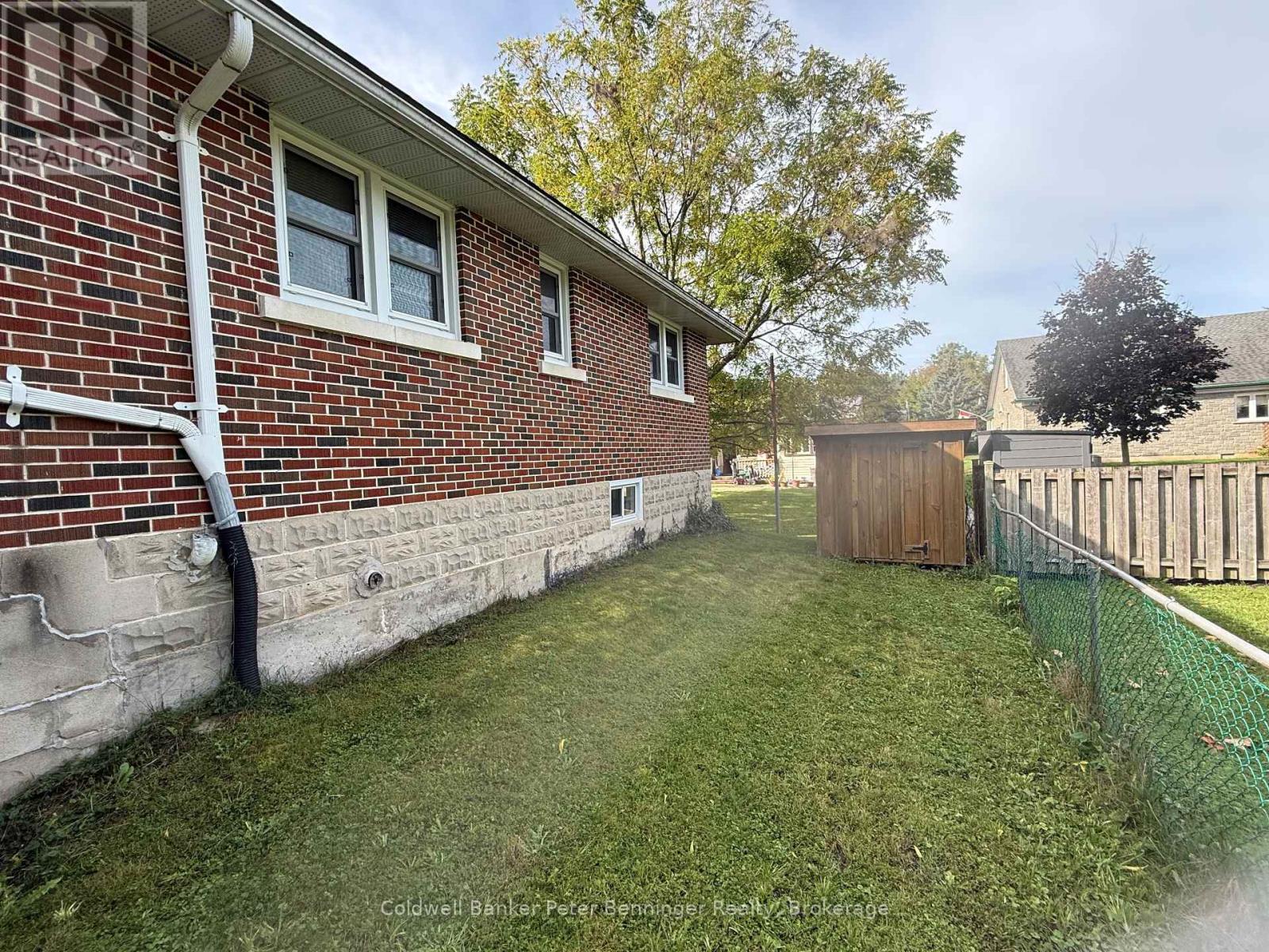 2 Elgin Street, Brockton, Ontario  N0G 2V0 - Photo 22 - X12438159