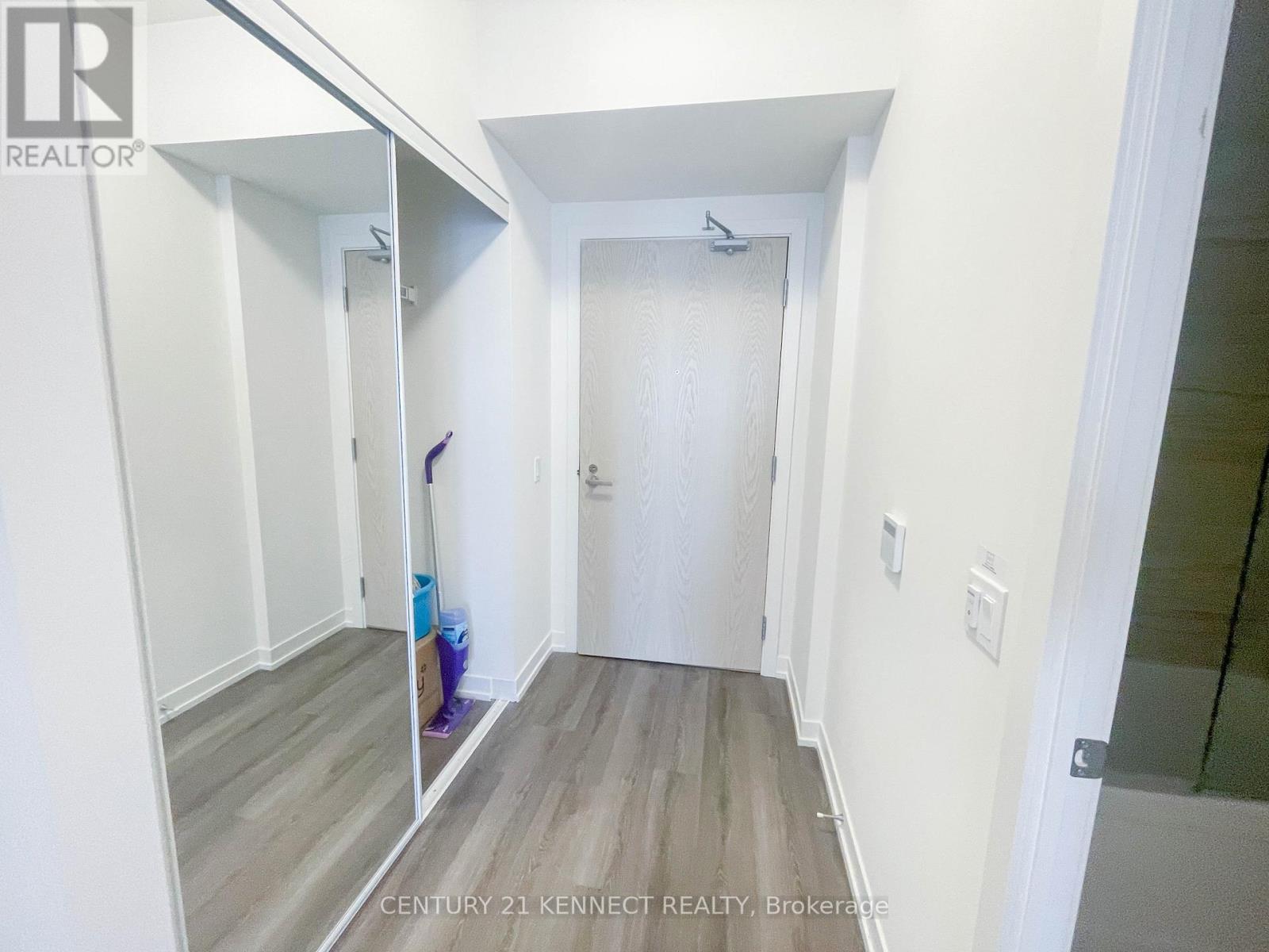 5212 - 138 Downes Street, Toronto, Ontario  M5E 0E4 - Photo 18 - C12440019