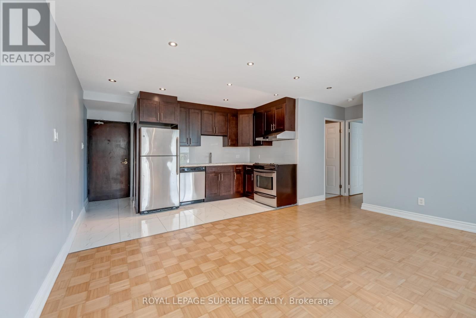607 - 80 Charles Street E, Toronto, Ontario  M4Y 2W6 - Photo 10 - C12440055