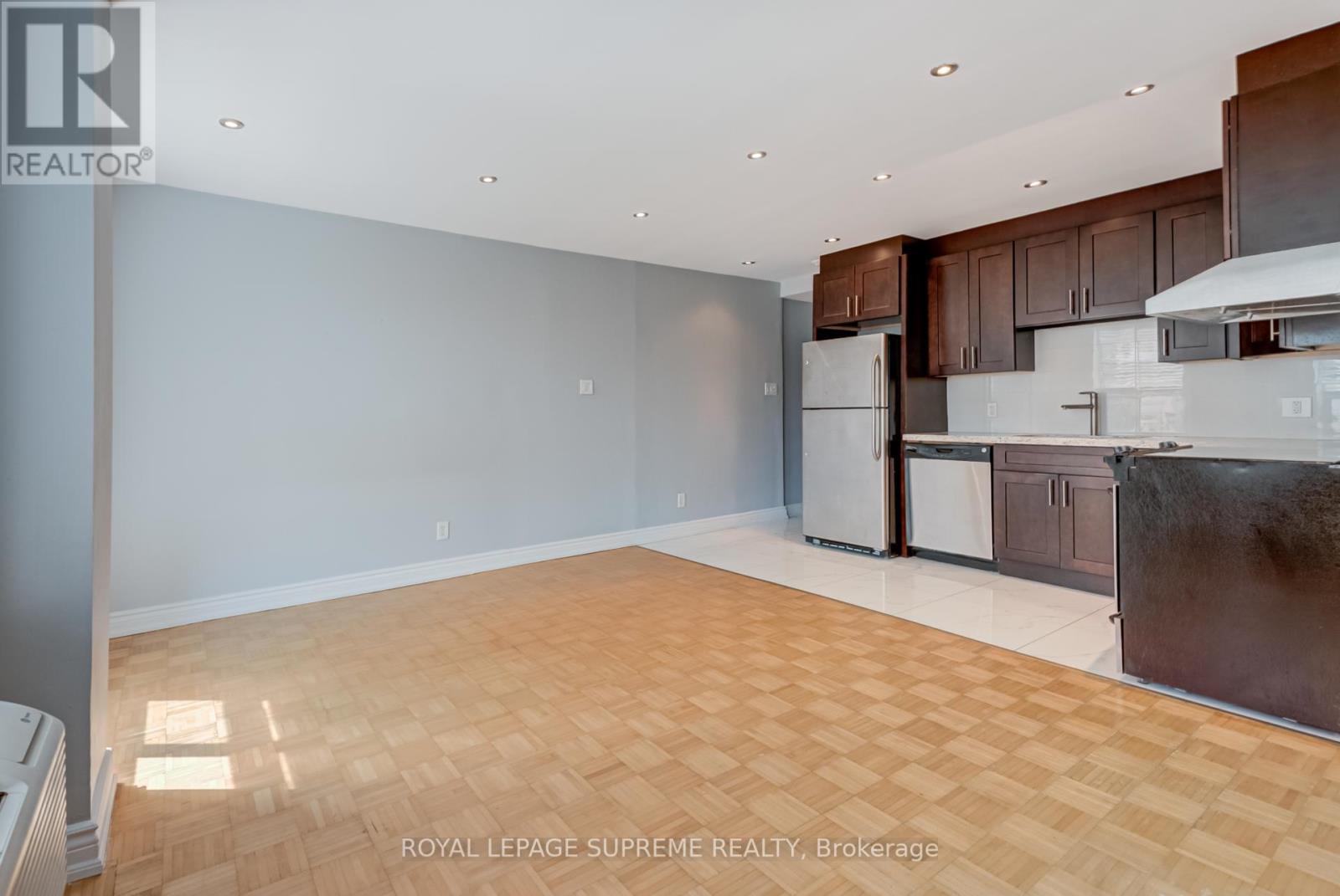 607 - 80 Charles Street E, Toronto, Ontario  M4Y 2W6 - Photo 11 - C12440055