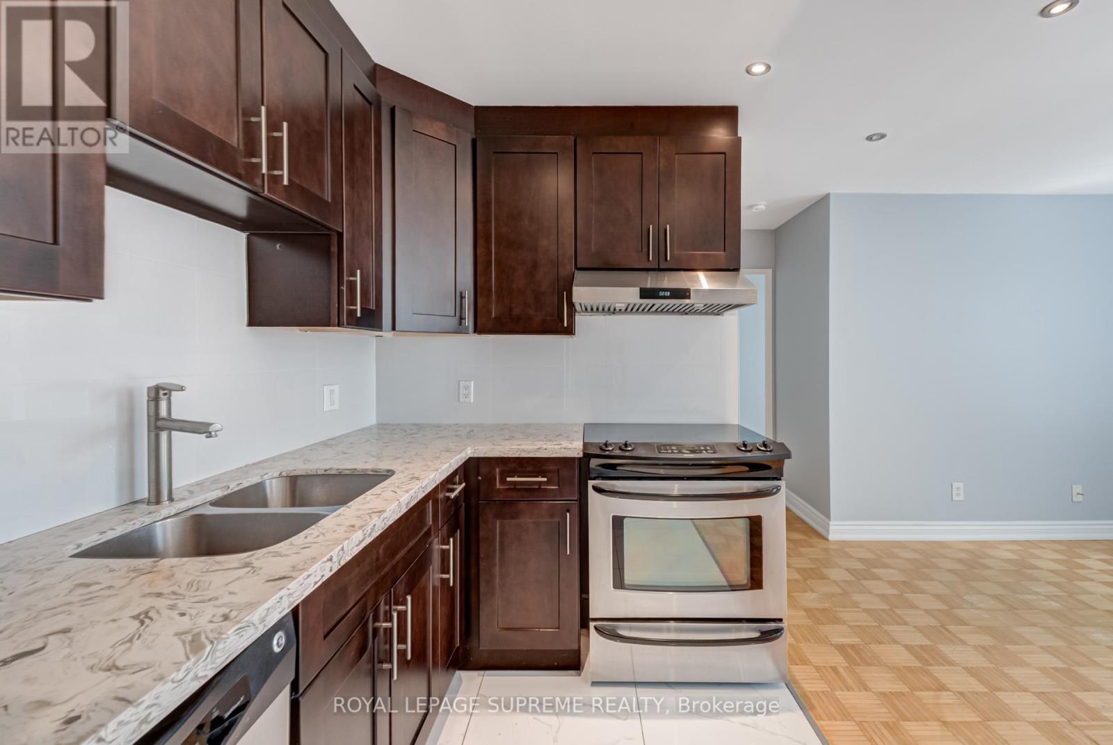 607 - 80 Charles Street E, Toronto, Ontario  M4Y 2W6 - Photo 14 - C12440055
