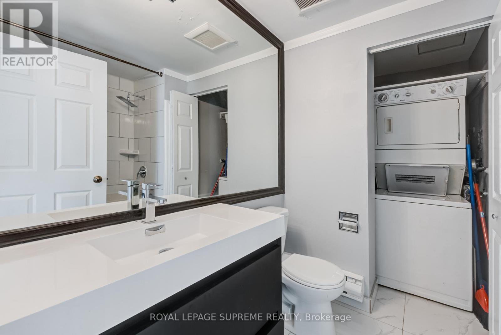 607 - 80 Charles Street E, Toronto, Ontario  M4Y 2W6 - Photo 20 - C12440055