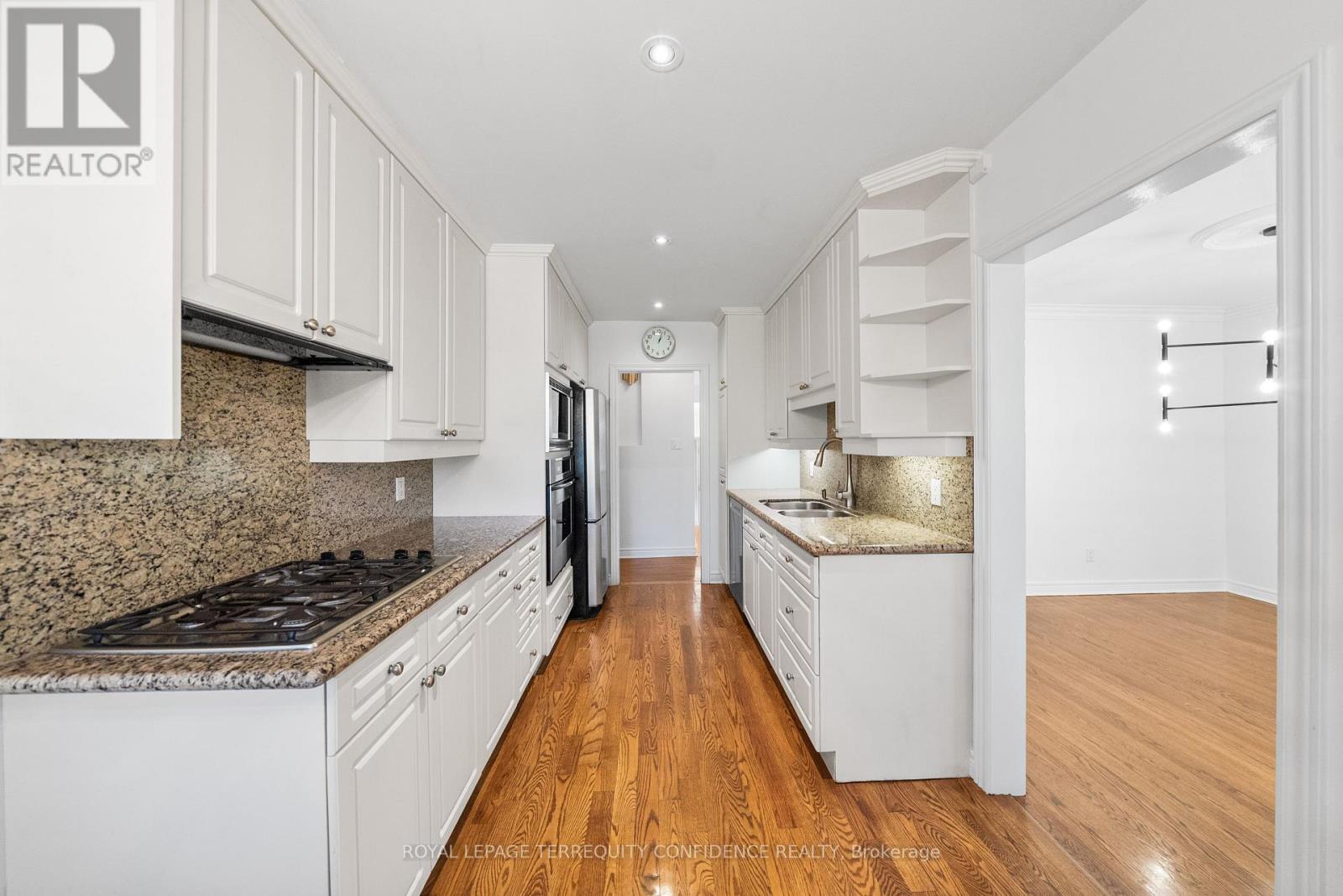 51 Ravenscroft Circle, Toronto, Ontario  M2K 1X1 - Photo 11 - C12440078