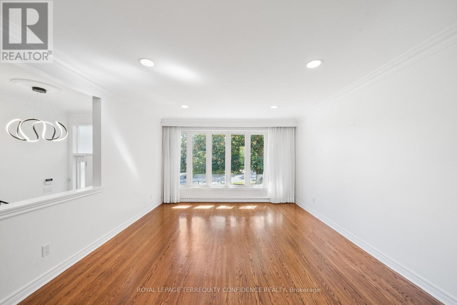 51 Ravenscroft Circle, Toronto, Ontario  M2K 1X1 - Photo 13 - C12440078