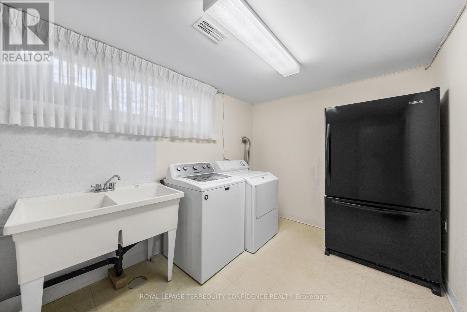 51 Ravenscroft Circle, Toronto, Ontario  M2K 1X1 - Photo 27 - C12440078