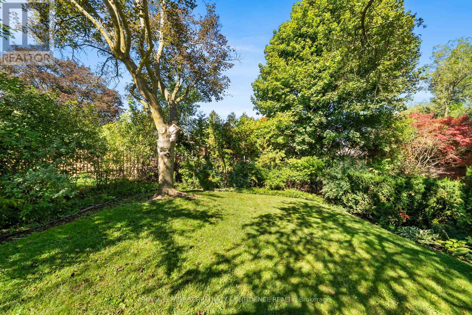 51 Ravenscroft Circle, Toronto, Ontario  M2K 1X1 - Photo 32 - C12440078