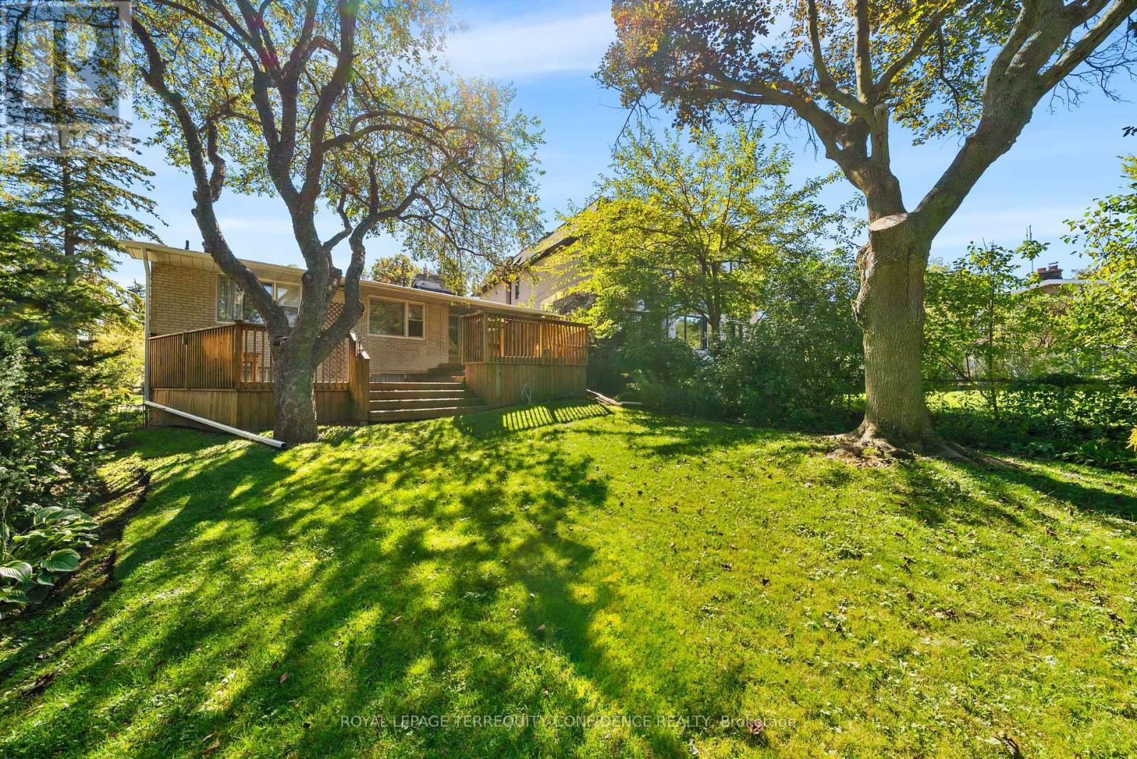 51 Ravenscroft Circle, Toronto, Ontario  M2K 1X1 - Photo 33 - C12440078