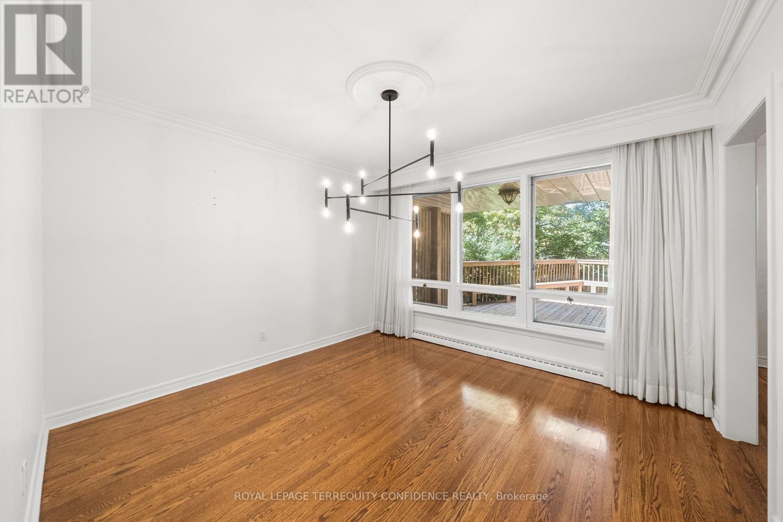 51 Ravenscroft Circle, Toronto, Ontario  M2K 1X1 - Photo 5 - C12440078
