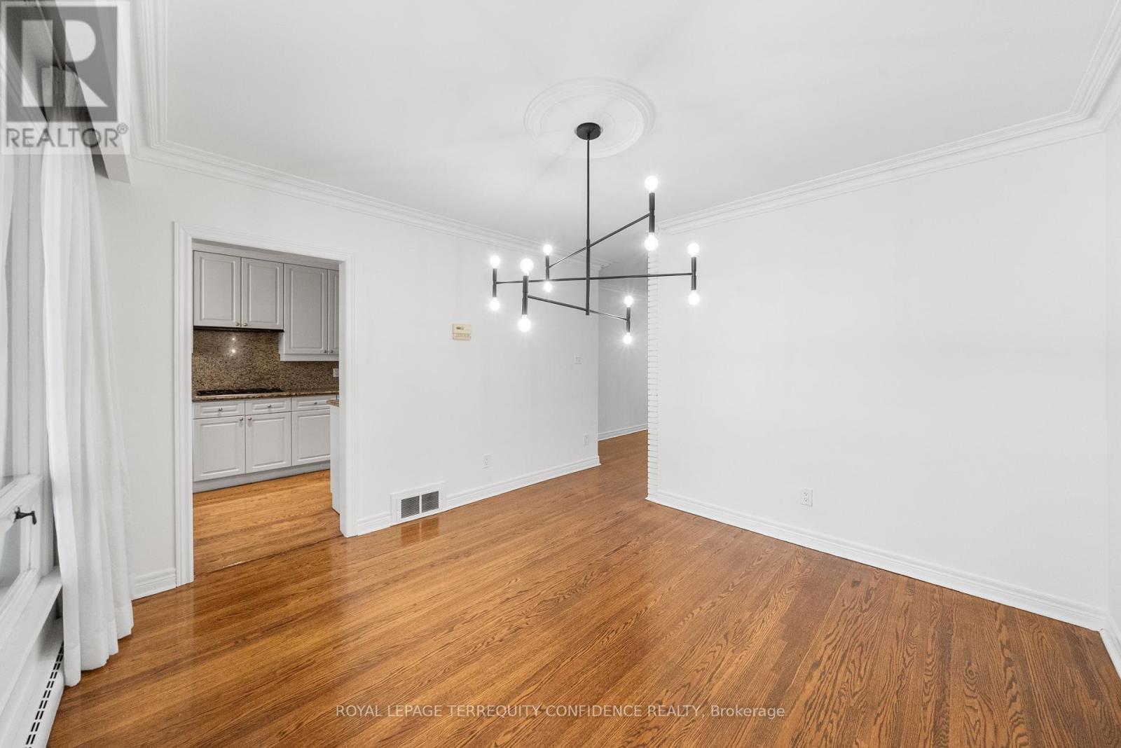 51 Ravenscroft Circle, Toronto, Ontario  M2K 1X1 - Photo 6 - C12440078