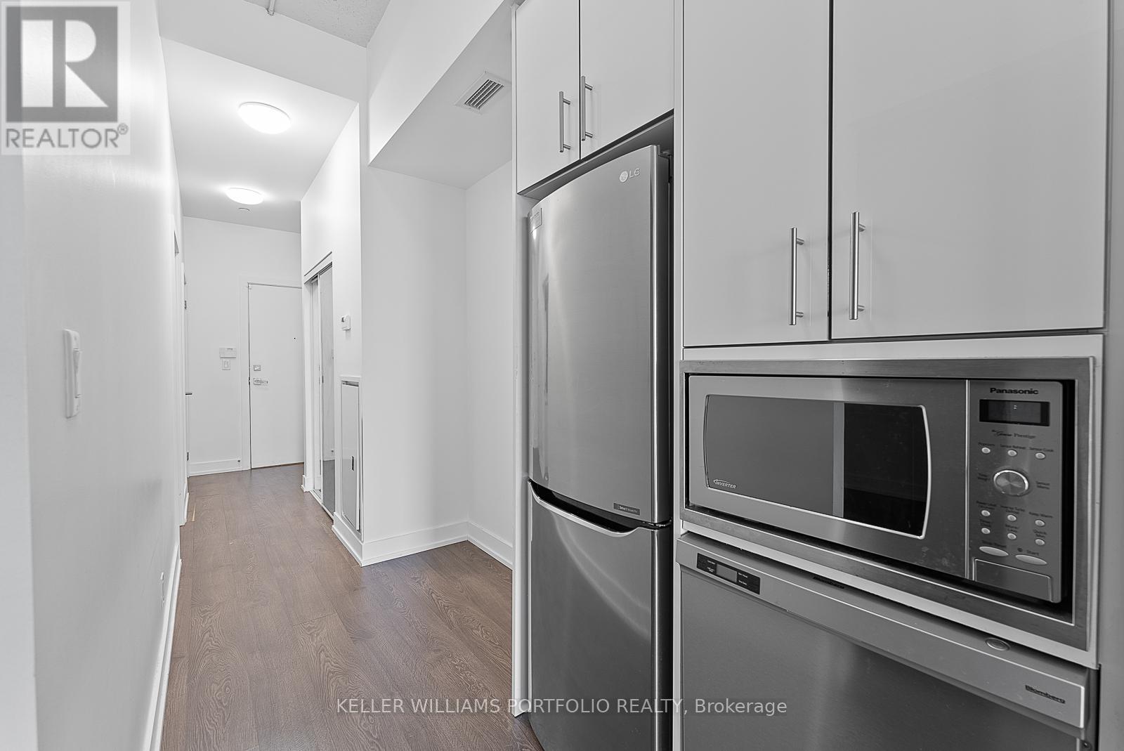 1104 - 75 The Donway W, Toronto, Ontario  M3C 2E9 - Photo 13 - C12440095