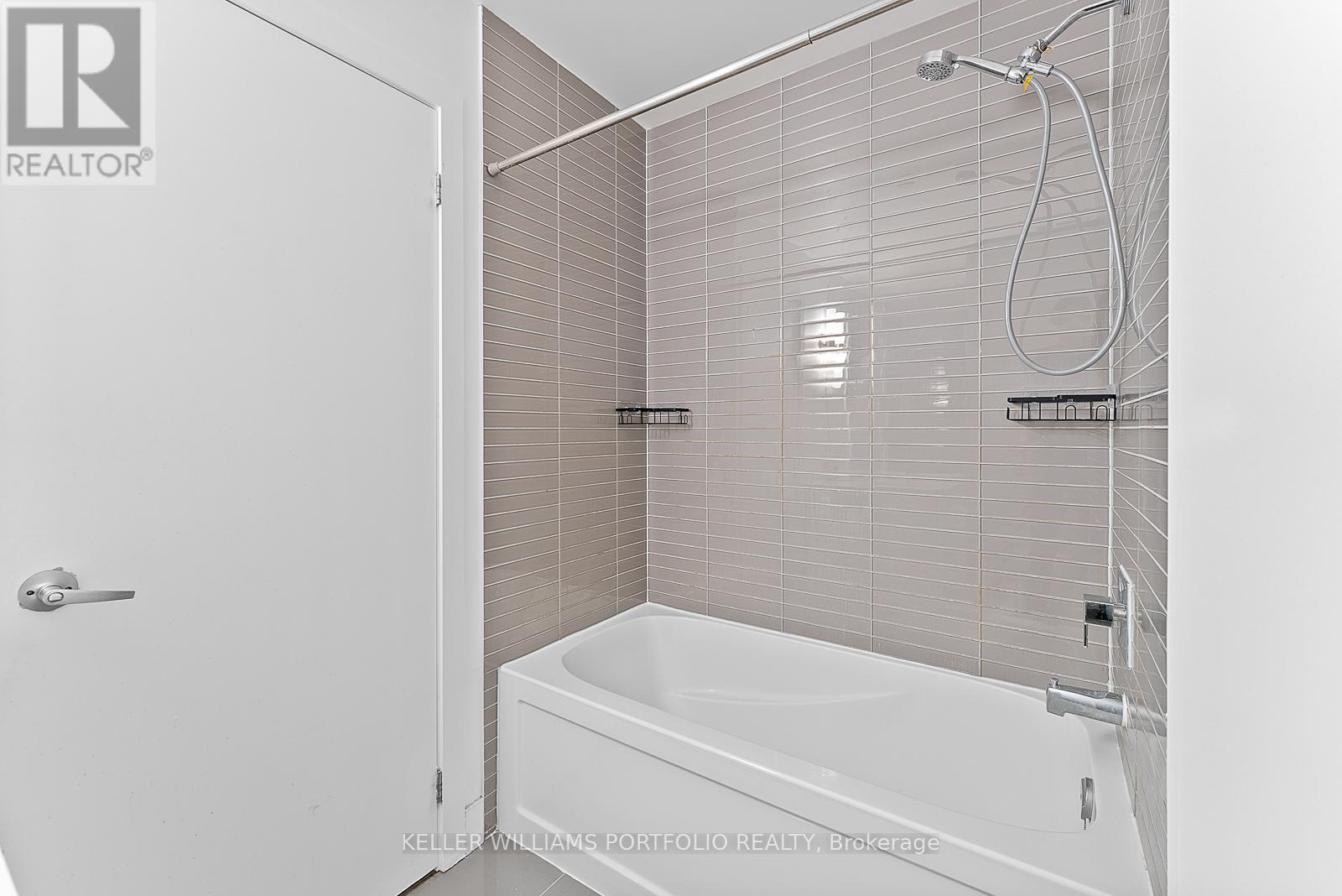 1104 - 75 The Donway W, Toronto, Ontario  M3C 2E9 - Photo 26 - C12440095