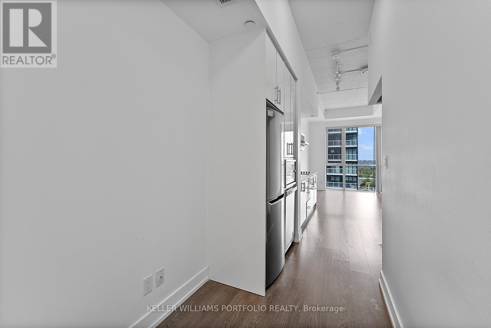 1104 - 75 The Donway W, Toronto, Ontario  M3C 2E9 - Photo 4 - C12440095