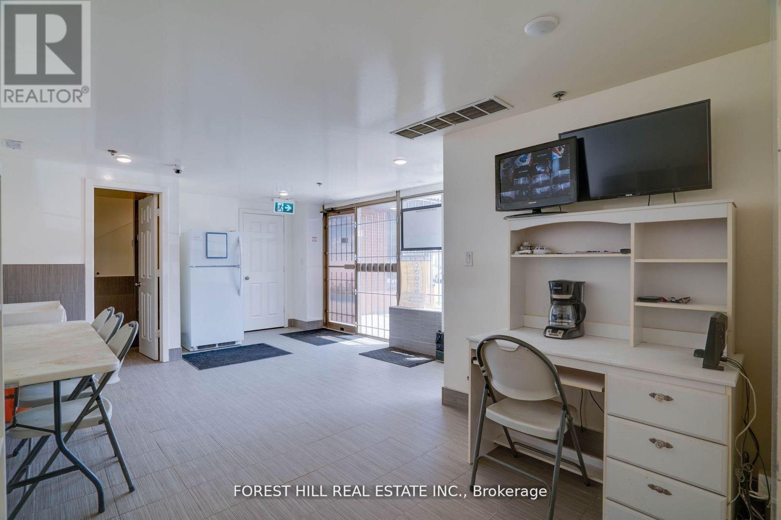 105 - 110 Silver Star Boulevard, Toronto (Milliken), Ontario  M1V 5A2 - Photo 3 - E12440014