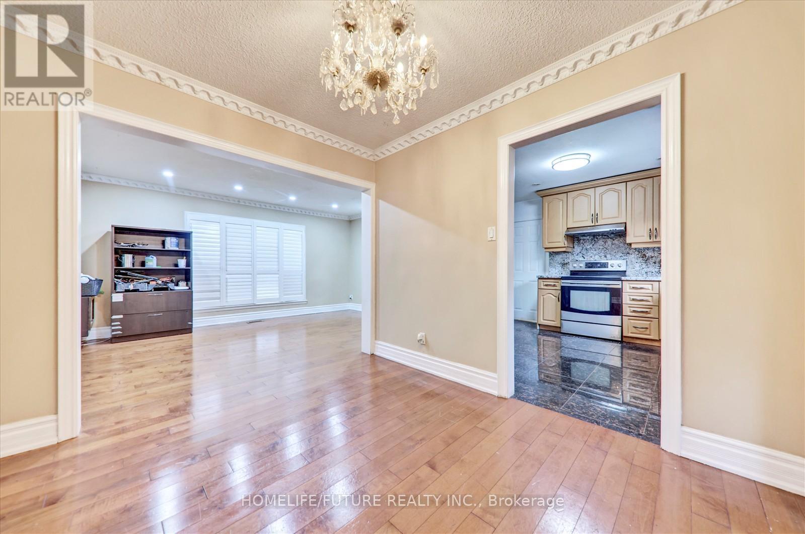 97 Dunsfold Drive, Toronto, Ontario  M1B 1T5 - Photo 12 - E12440033