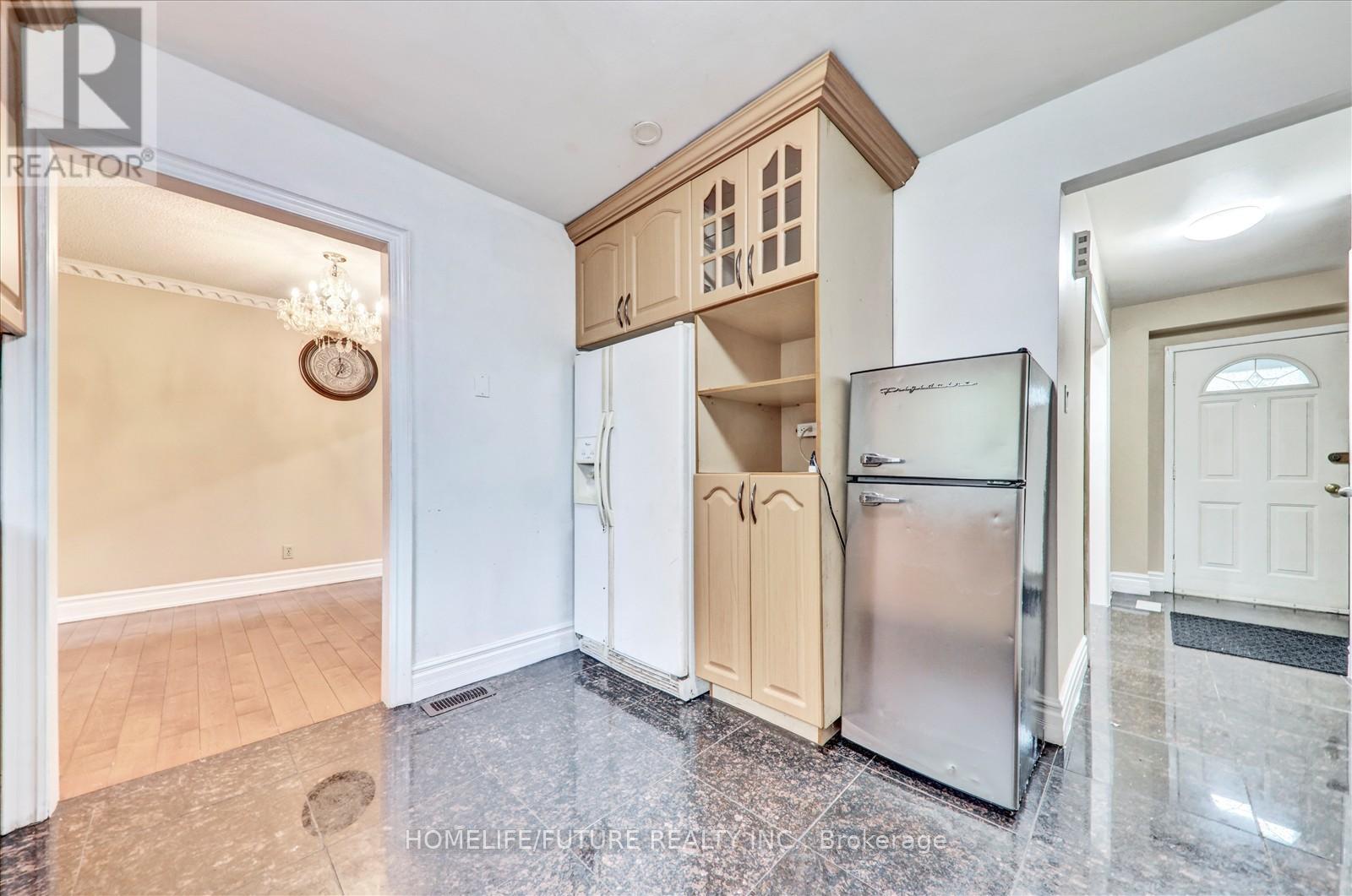 97 Dunsfold Drive, Toronto, Ontario  M1B 1T5 - Photo 14 - E12440033