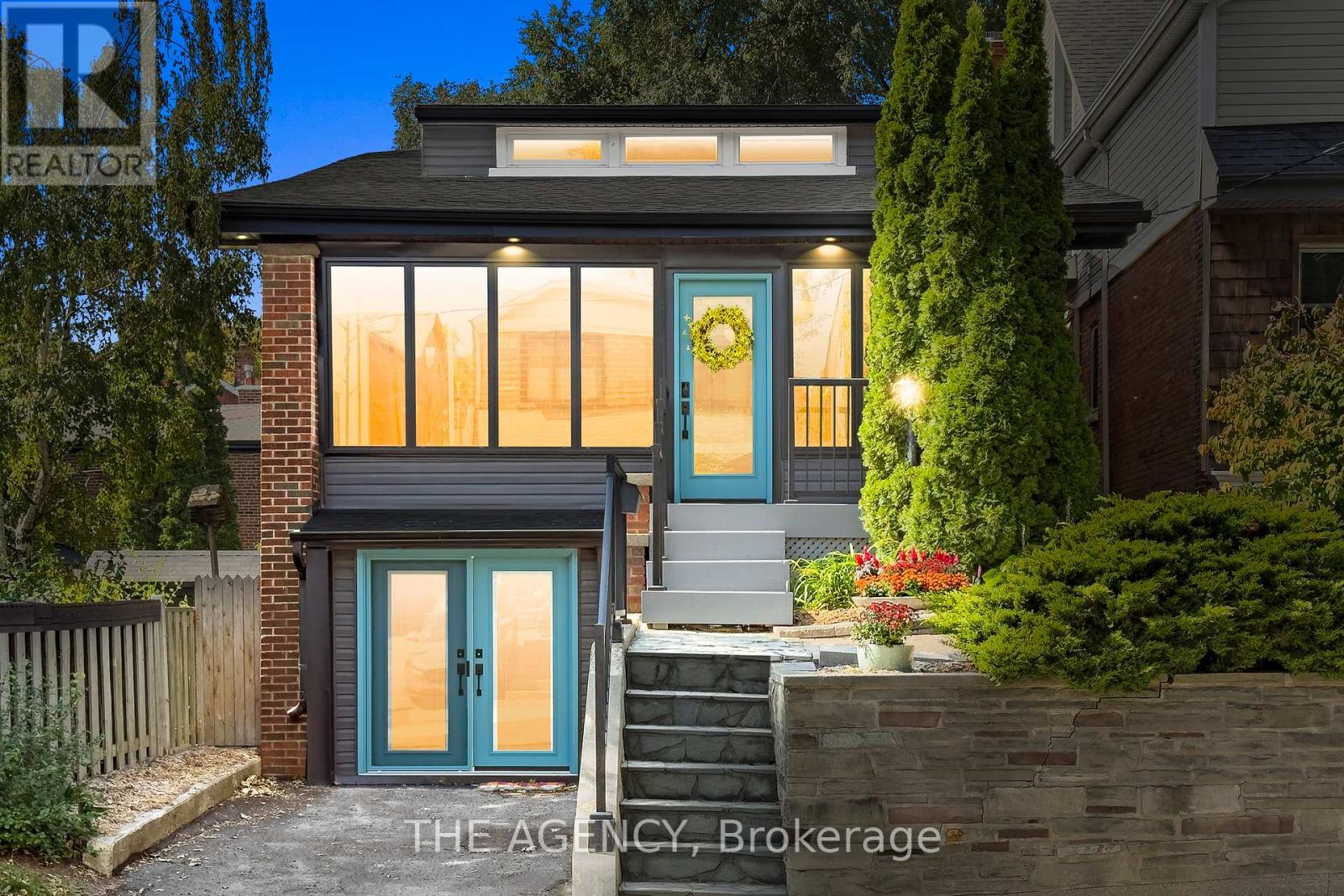172 Brookside Drive, Toronto, Ontario  M4E 2M4 - Photo 2 - E12440042