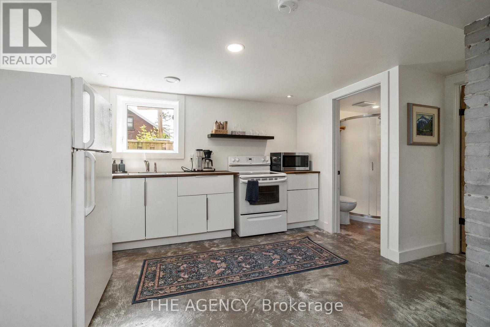 172 Brookside Drive, Toronto, Ontario  M4E 2M4 - Photo 27 - E12440042