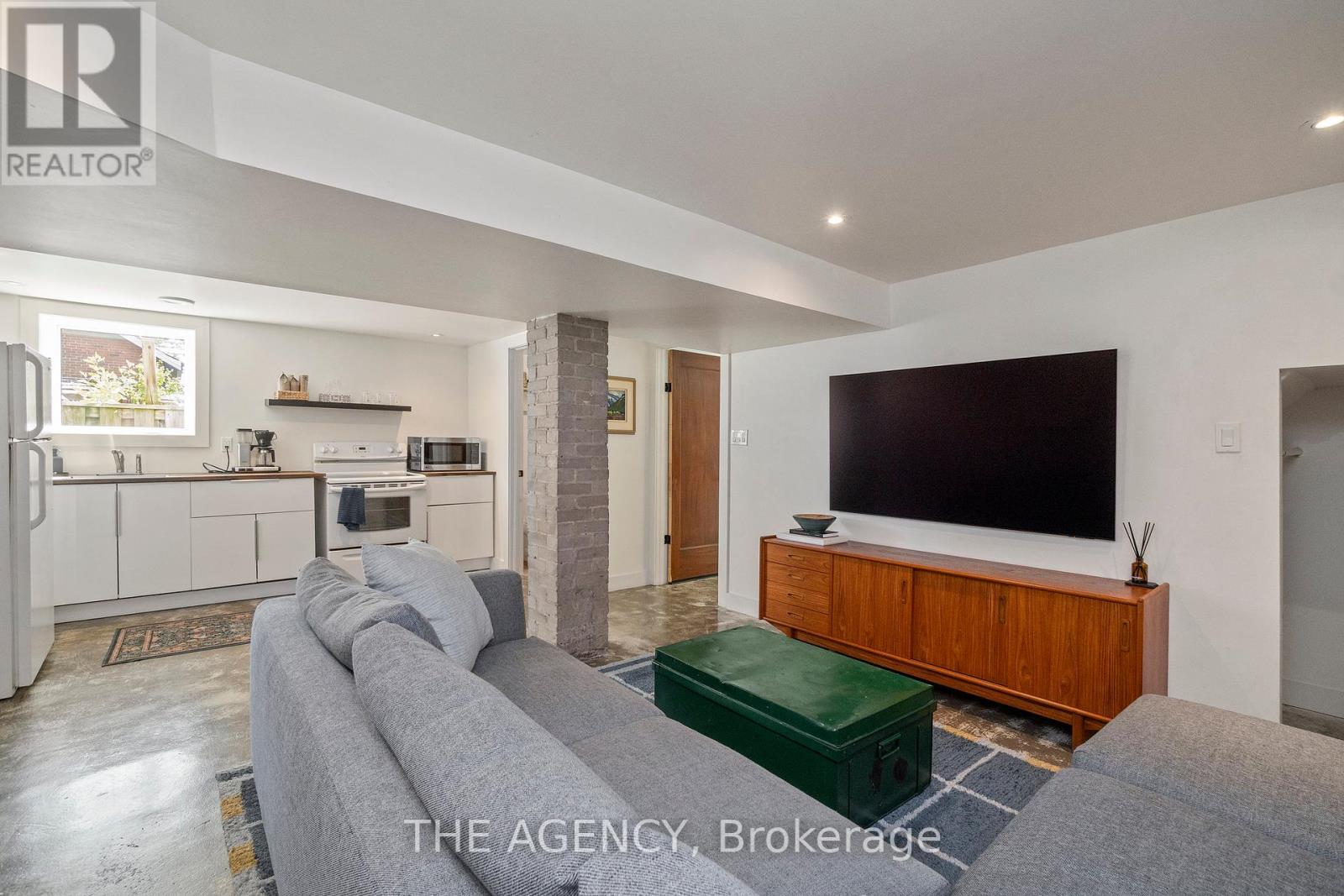 172 Brookside Drive, Toronto, Ontario  M4E 2M4 - Photo 28 - E12440042