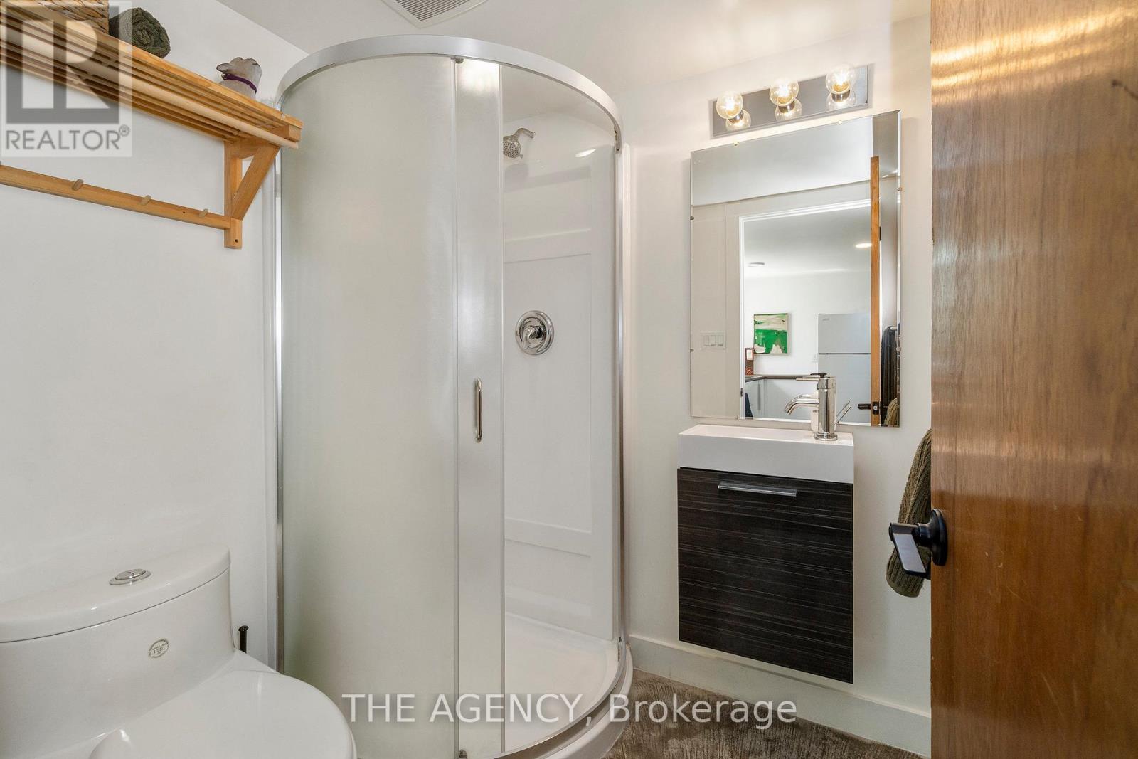 172 Brookside Drive, Toronto, Ontario  M4E 2M4 - Photo 30 - E12440042