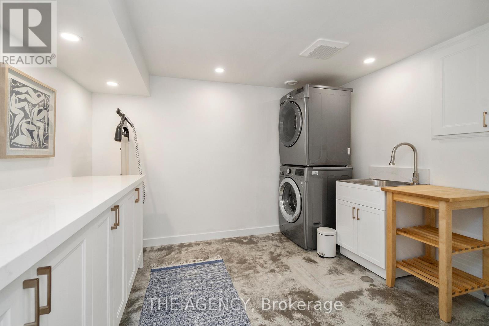 172 Brookside Drive, Toronto, Ontario  M4E 2M4 - Photo 32 - E12440042
