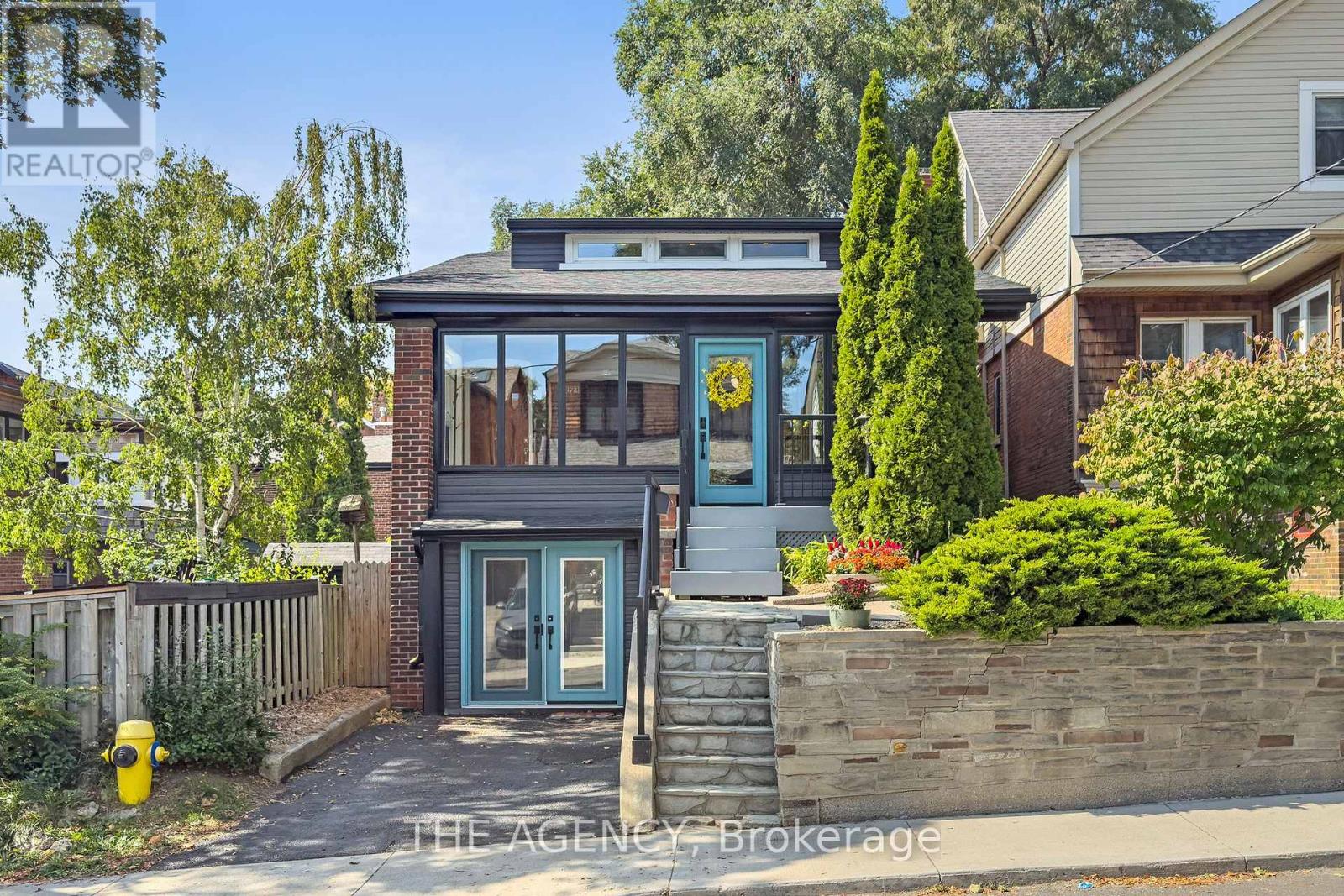 172 Brookside Drive, Toronto, Ontario  M4E 2M4 - Photo 4 - E12440042