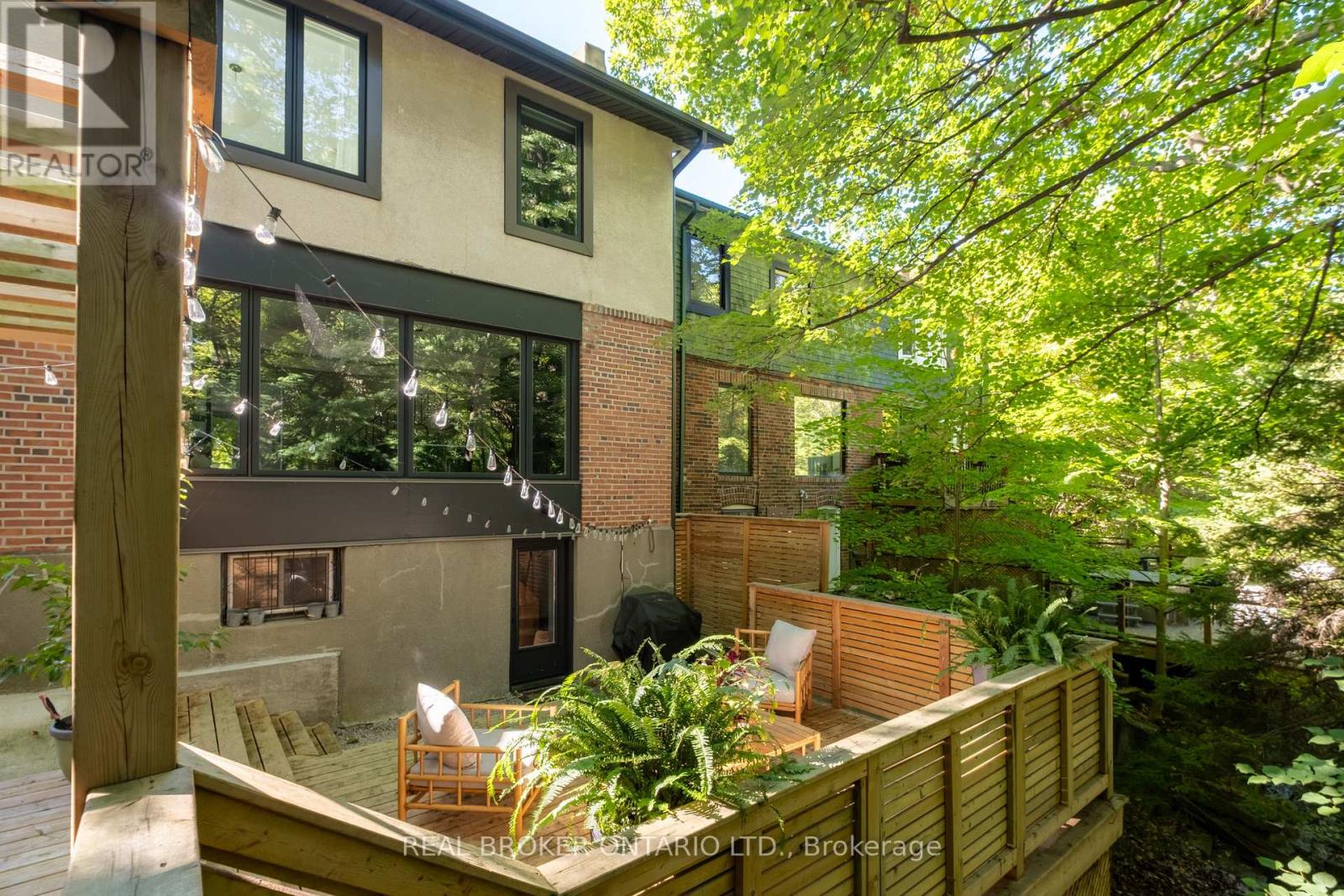 5 Wembley Drive, Toronto, Ontario  M4L 3C9 - Photo 18 - E12440054