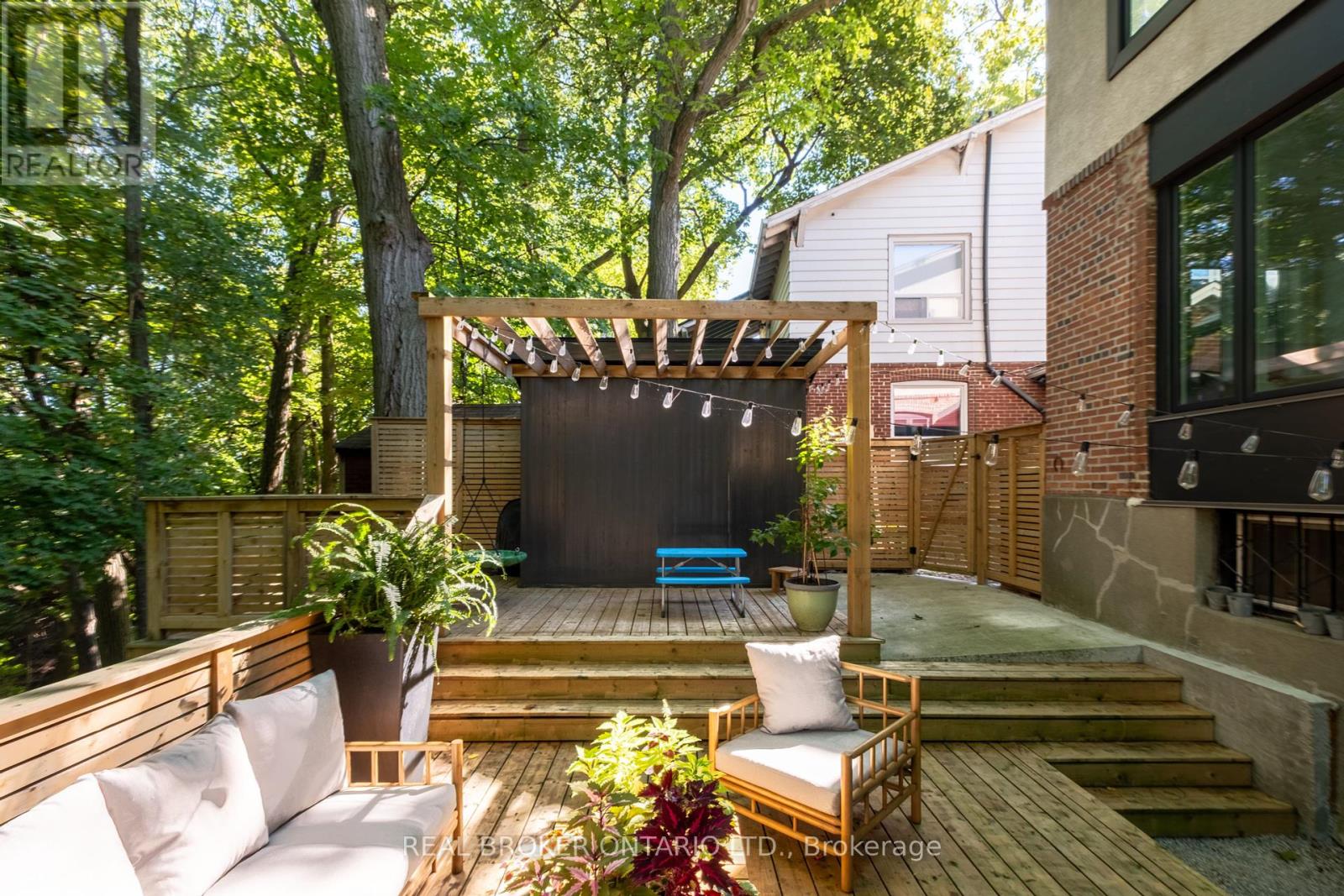 5 Wembley Drive, Toronto, Ontario  M4L 3C9 - Photo 19 - E12440054