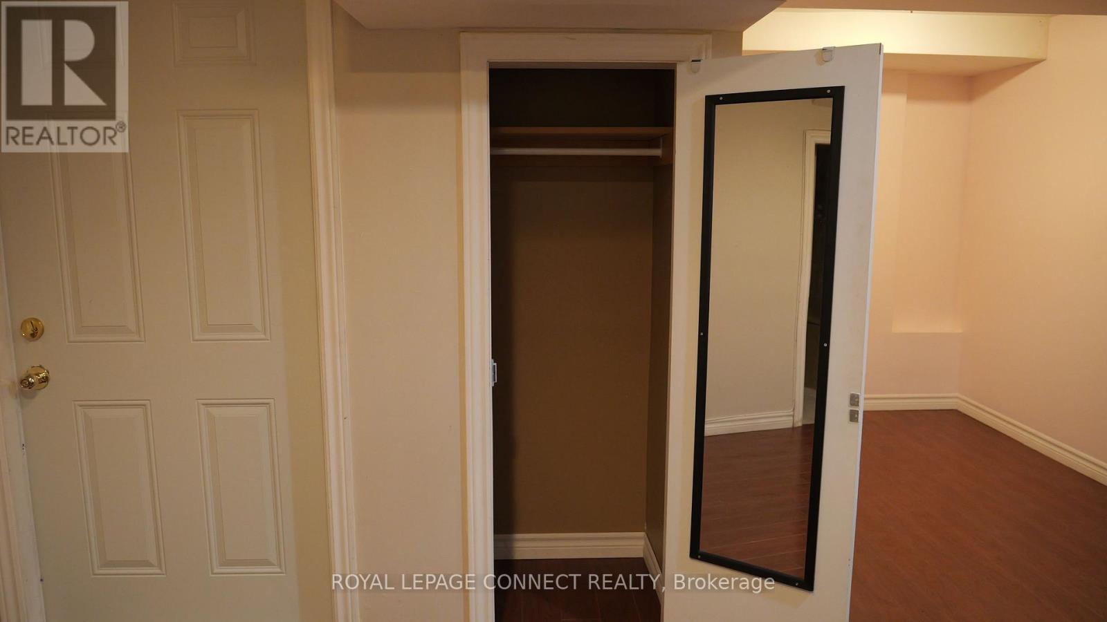 Bsmt - 302 Springdale Boulevard, Toronto, Ontario  M4C 2A2 - Photo 10 - E12440071