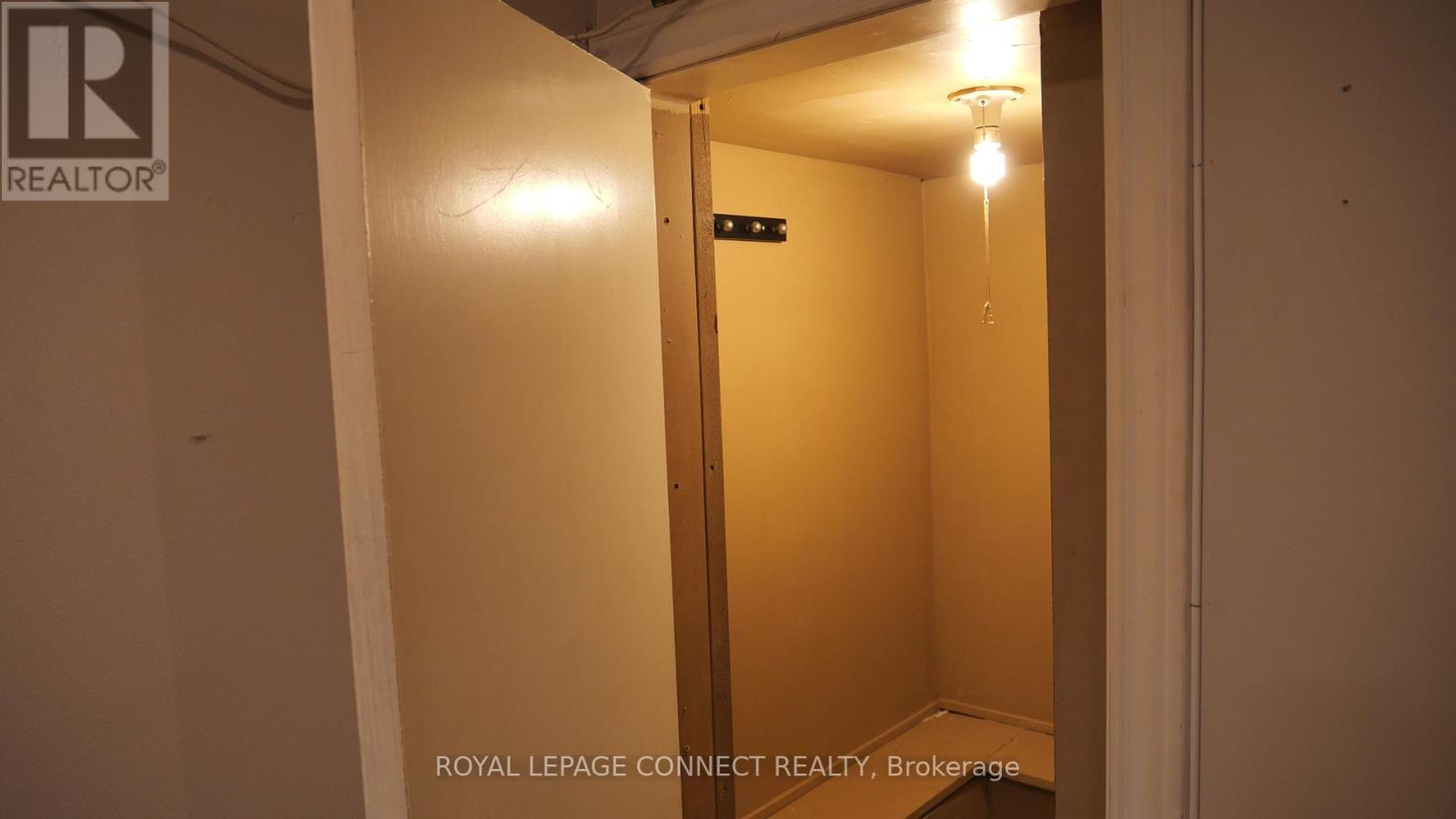 Bsmt - 302 Springdale Boulevard, Toronto, Ontario  M4C 2A2 - Photo 8 - E12440071