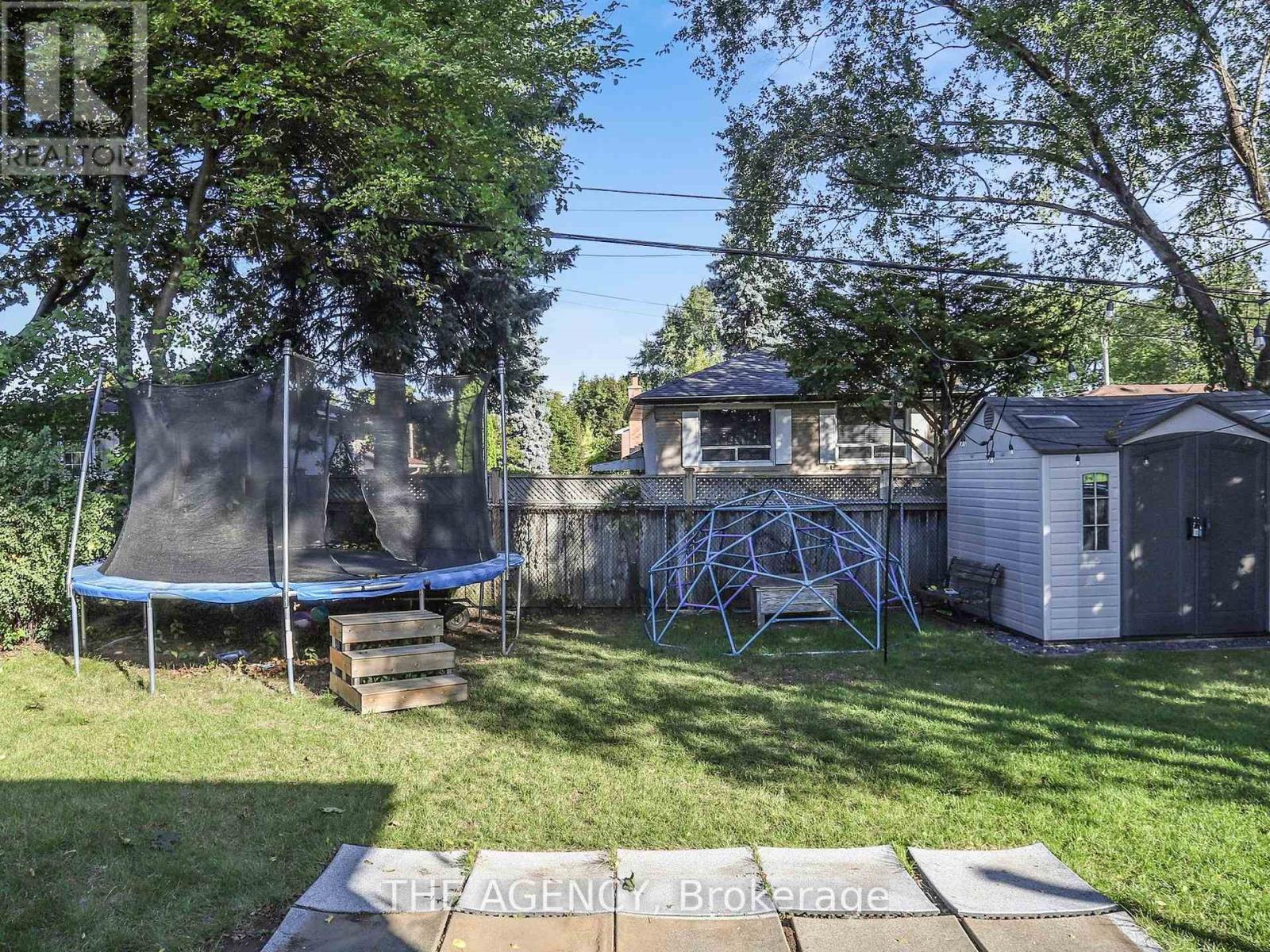 102 Meldazy Drive, Toronto, Ontario  M1P 4G3 - Photo 32 - E12440114