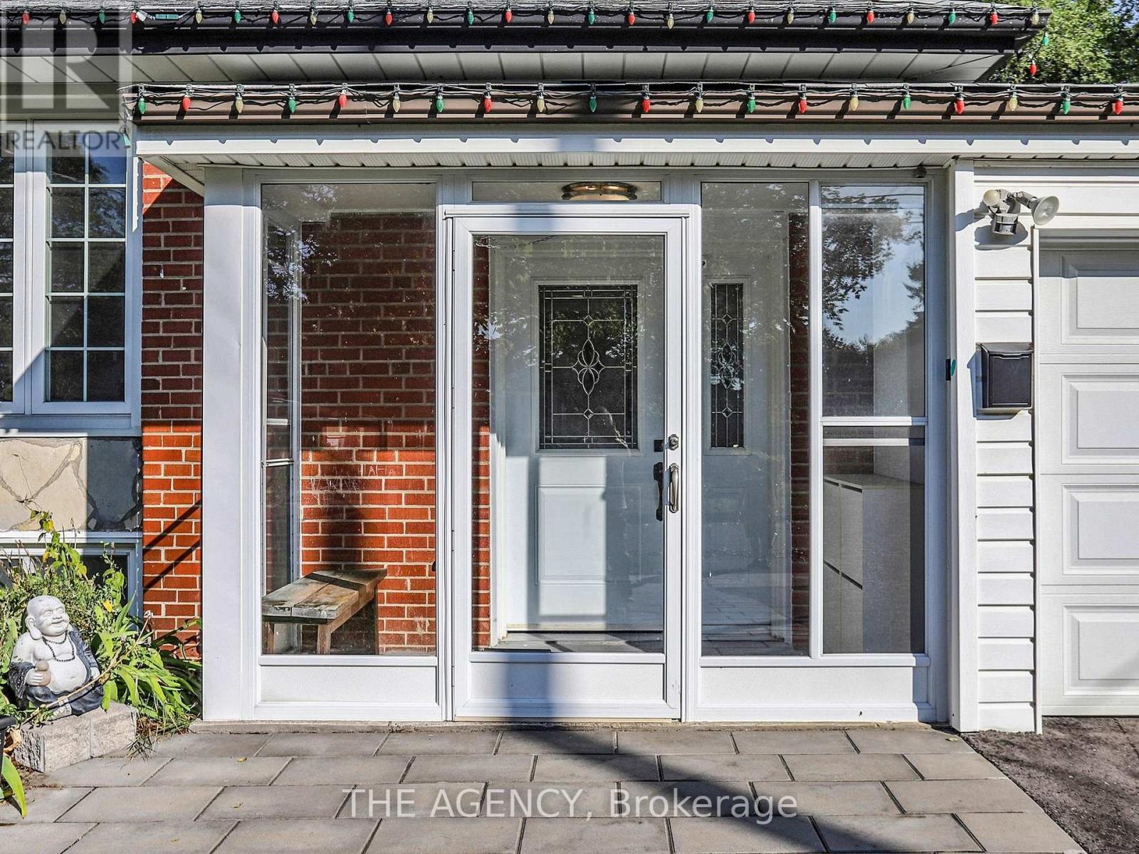 102 Meldazy Drive, Toronto, Ontario  M1P 4G3 - Photo 4 - E12440114