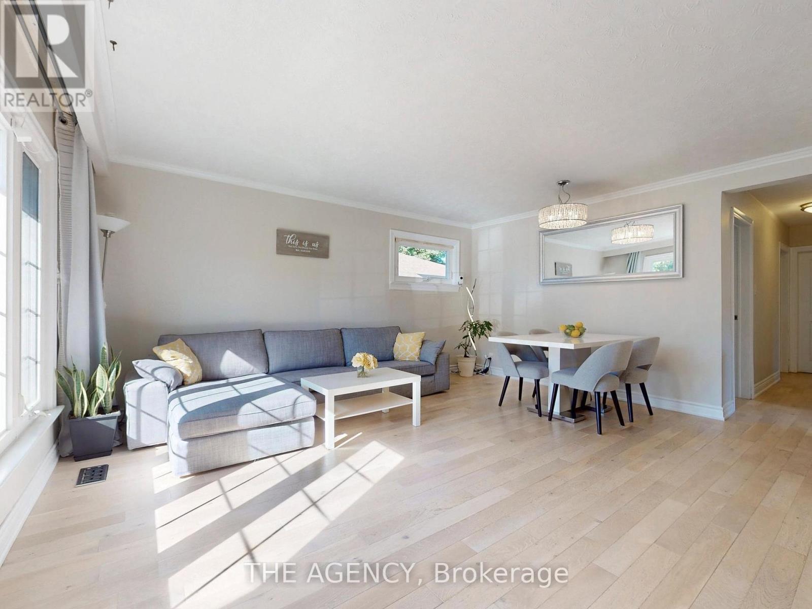 102 Meldazy Drive, Toronto, Ontario  M1P 4G3 - Photo 6 - E12440114