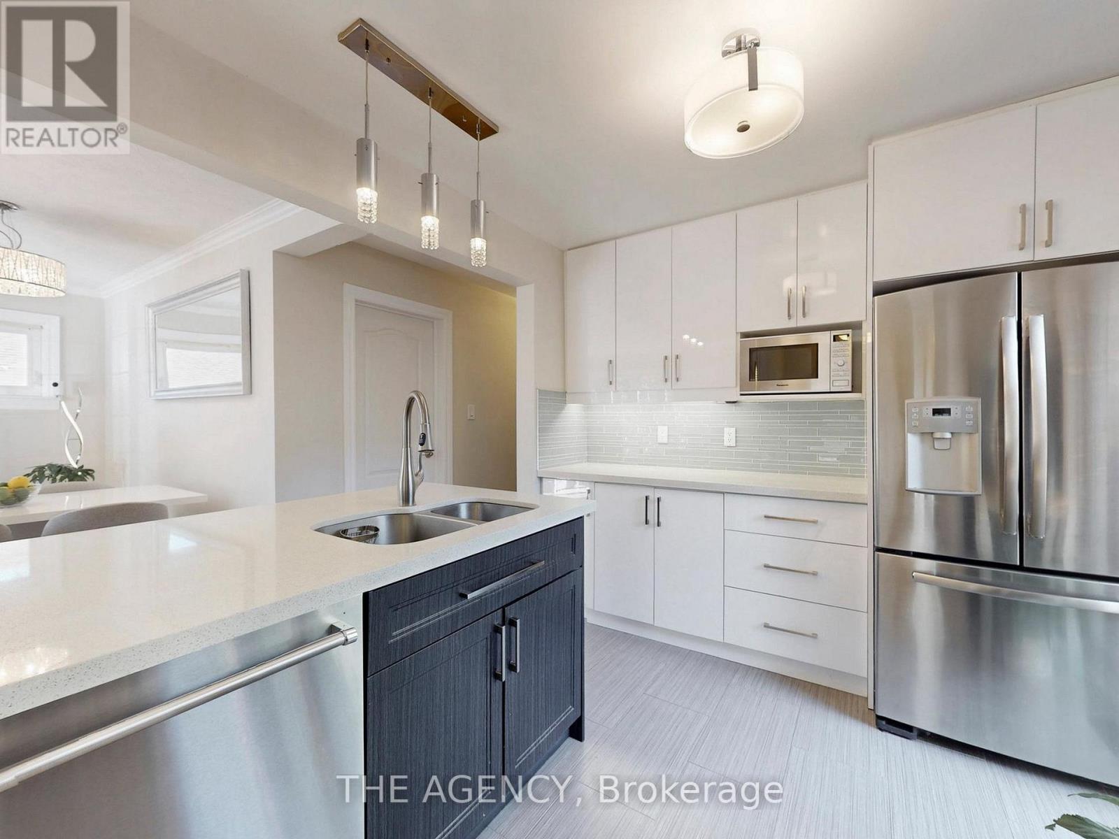 102 Meldazy Drive, Toronto, Ontario  M1P 4G3 - Photo 7 - E12440114