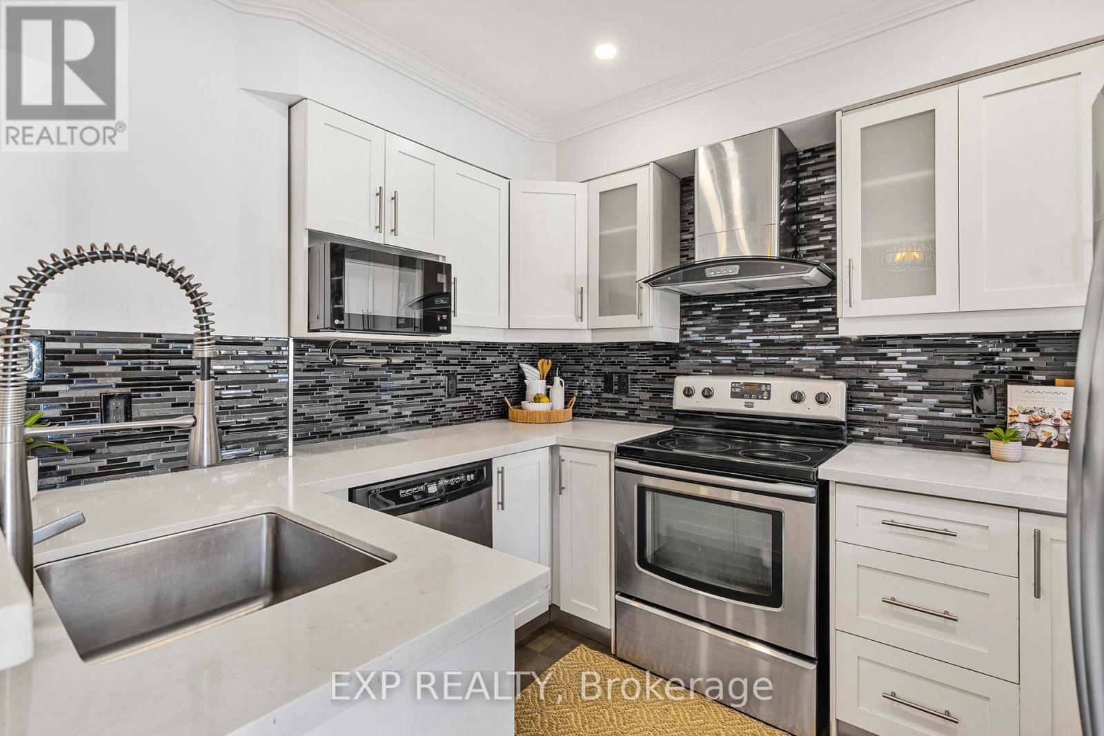 366 Dundas Street E, Toronto, Ontario  M5A 2A3 - Photo 13 - C12204805