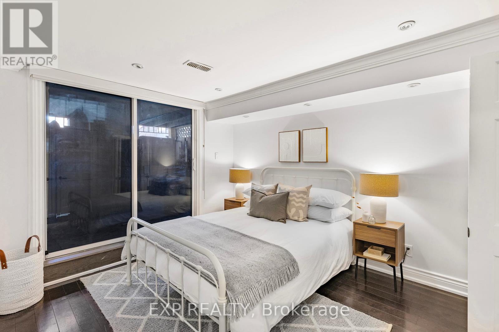 366 Dundas Street E, Toronto, Ontario  M5A 2A3 - Photo 22 - C12204805