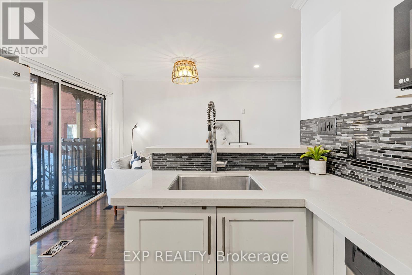 366 Dundas Street E, Toronto, Ontario  M5A 2A3 - Photo 15 - C12204805