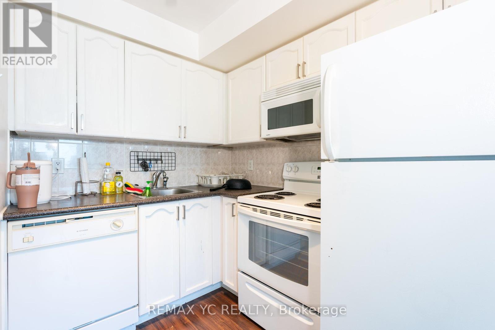 2404 - 21 Hillcrest Avenue, Toronto, Ontario  M2N 7K2 - Photo 6 - C12389570